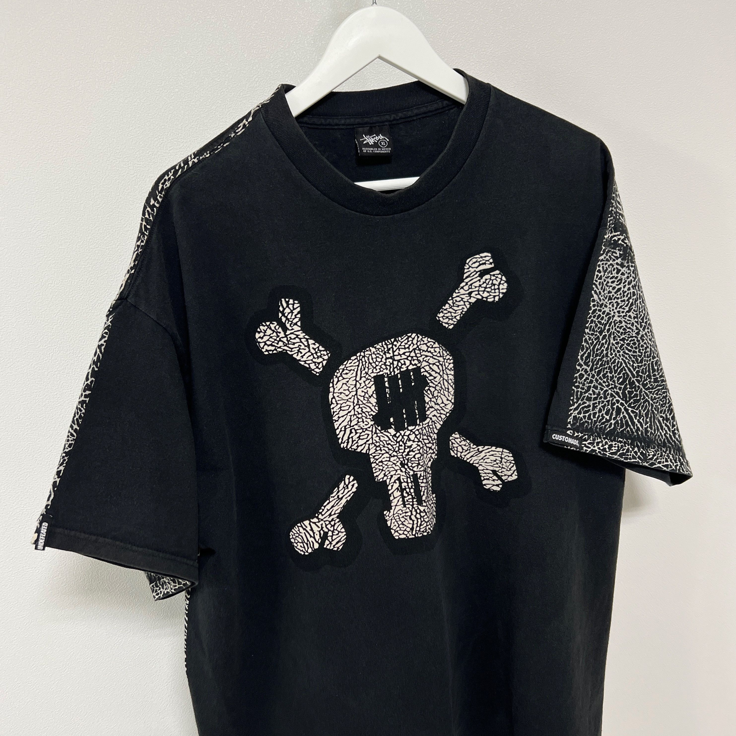 Stussy STUSSY x UNDEFEATED Skull Crossbones Cement T-Shirt Size US XL / EU 56 / 4 - 5 Thumbnail