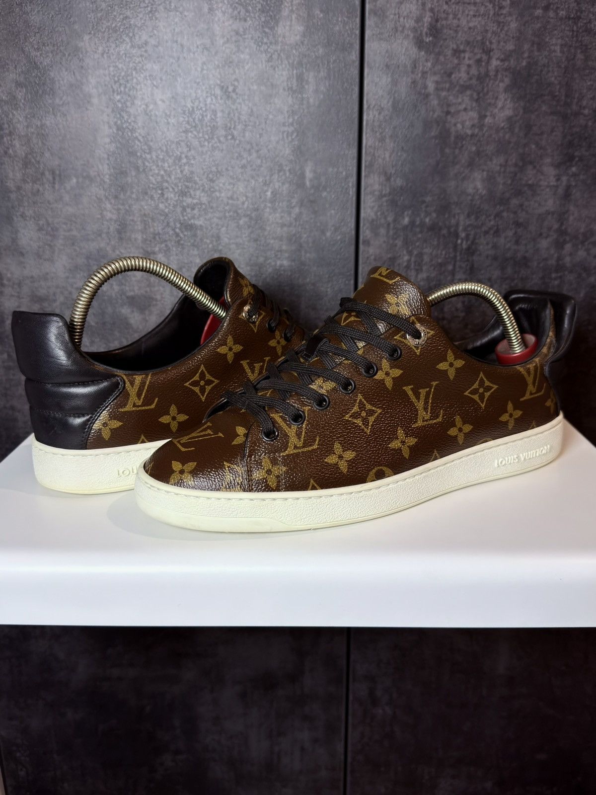 Louis Vuitton Rare Louis Vuitton Frontrow Low Top Sneakers Luxury Size US 9.5 / EU 42-43 - 1 Thumbnail