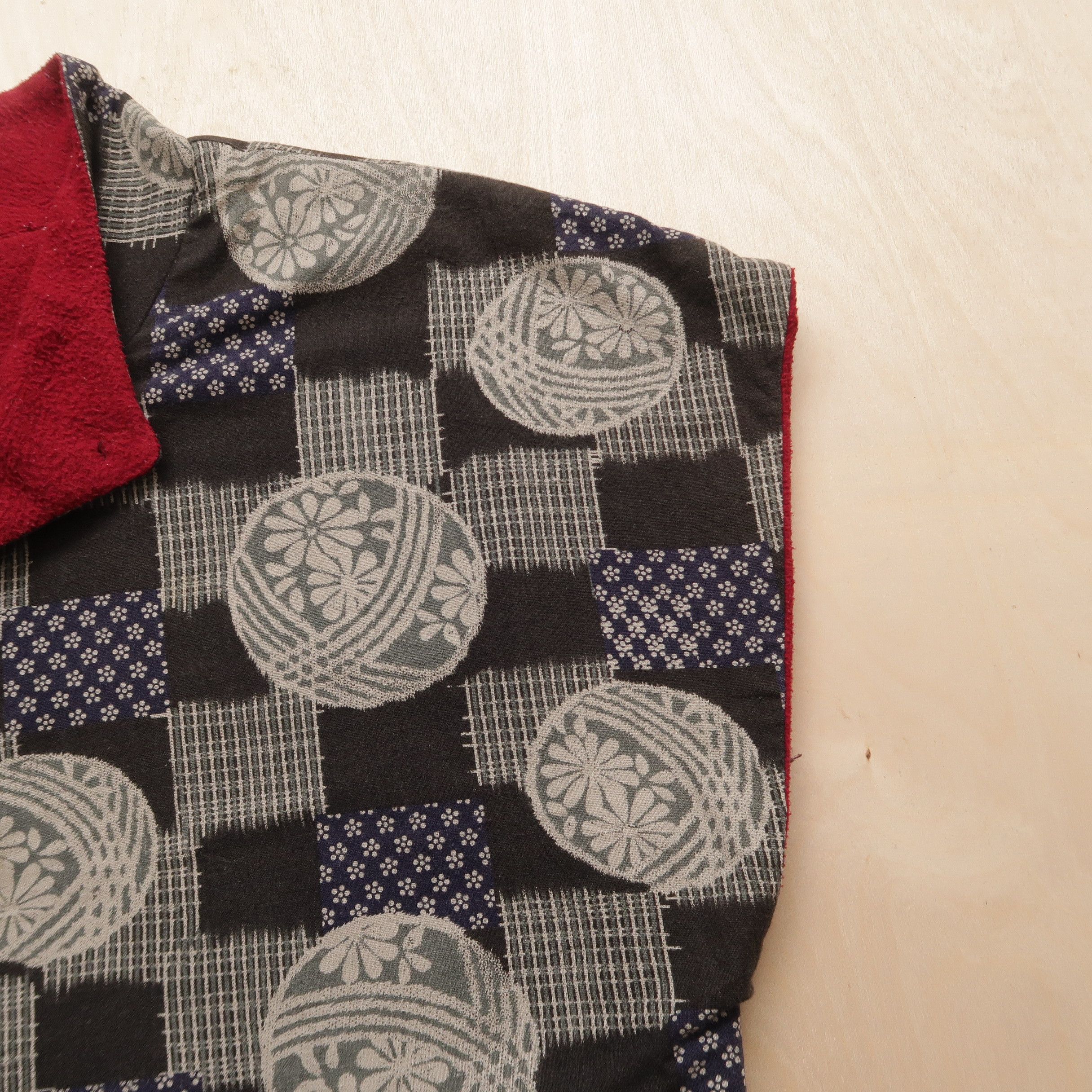 Japanese Brand 1990s Renge Japanese Script Patchwork Vest Size US L / EU 52-54 / 3 - 13 Thumbnail