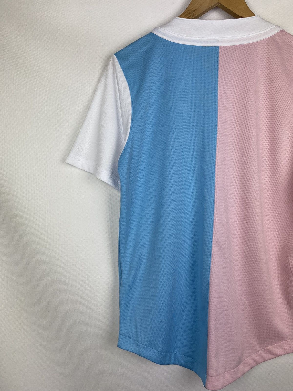 Karl Kani Karl Kani ladies short sleeve big logo jersey shirt size S Size S / US 4 / IT 40 - 18 Thumbnail