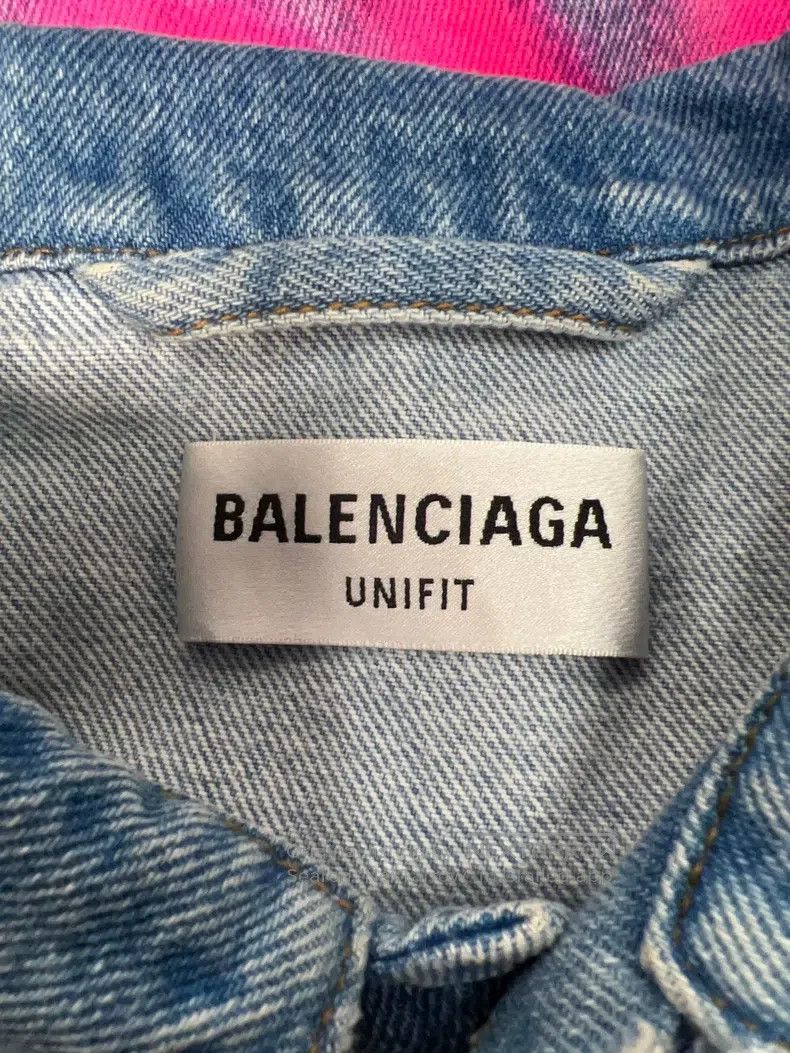 Balenciaga Balenciaga Spray Paint Effect Logo Printed Collared Long S Size US M / EU 48-50 / 2 - 3 Thumbnail