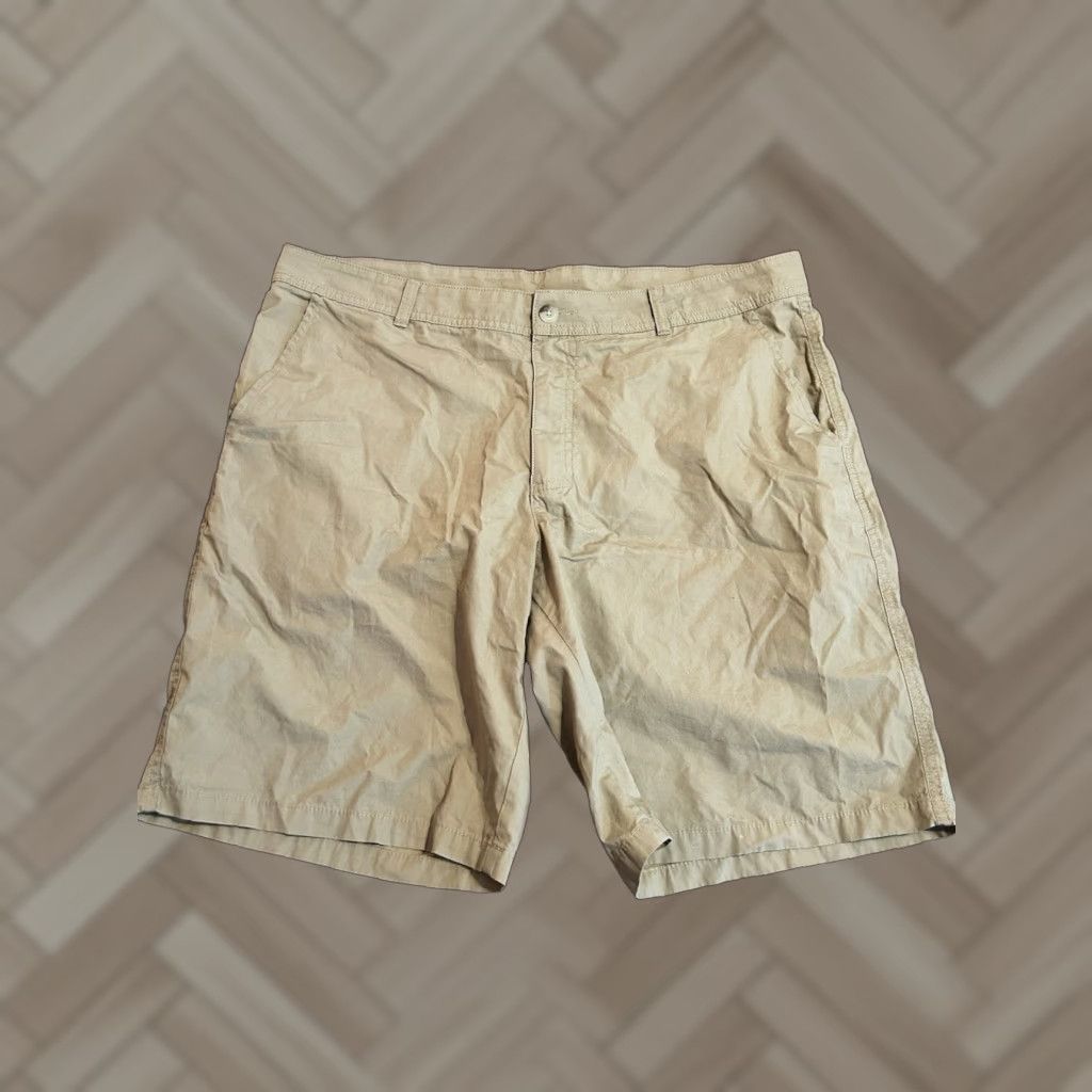 Vintage Columbia Men's Khaki Shorts 38 Tan 10in Inseam Flat Front Mid Rise Chino Pockets Casual Summer Spring Mens Size US 38 / EU 54 - 1 Thumbnail