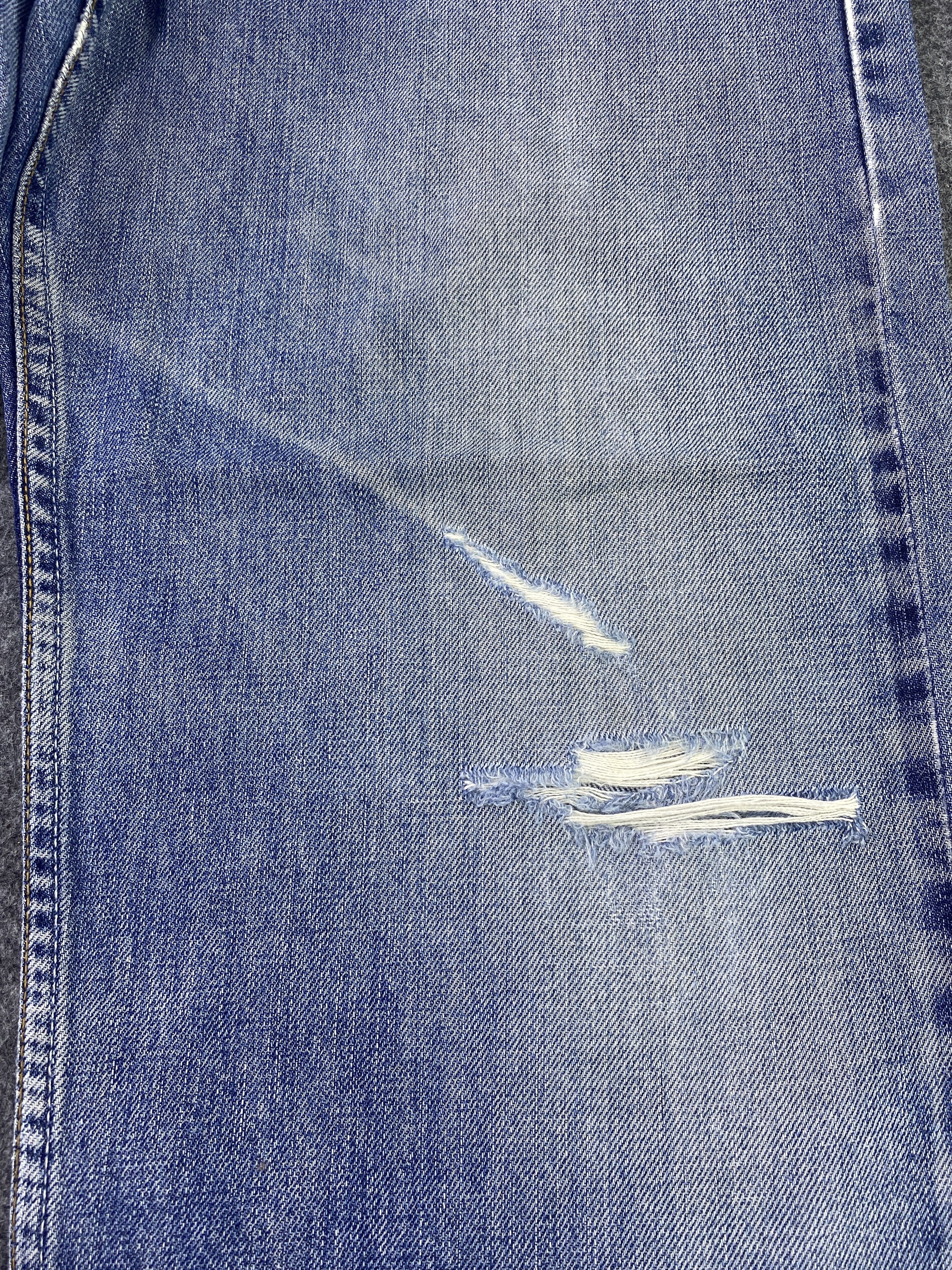Levi's VINTAGE LEVI'S 513 DISTRESS BLUE WASH JEANS - J912 Size US 34 / EU 50 - 13 Thumbnail