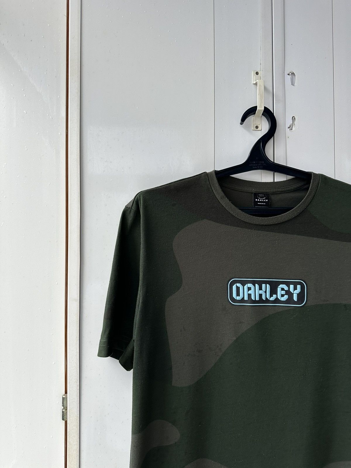 Oakley Vintage Oakley T-shirt Camo Style Size US XL / EU 56 / 4 - 2 Thumbnail