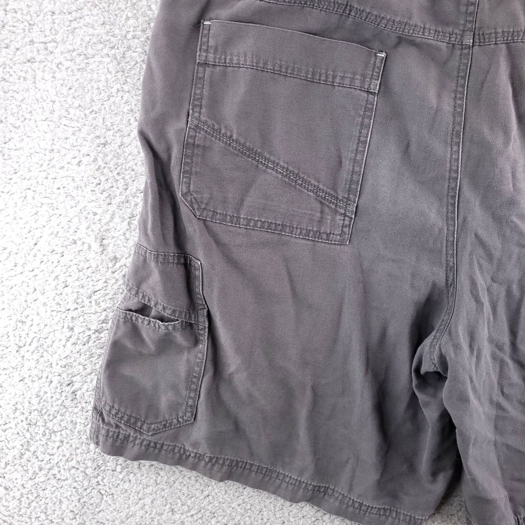 Vintage Columbia Hiking Shorts Mens 40 Gray Outdoor Casual Chino Solid Regular Waist 40 Mens Grey Columbia Shorts Size US 40 / EU 56 - 2 Thumbnail