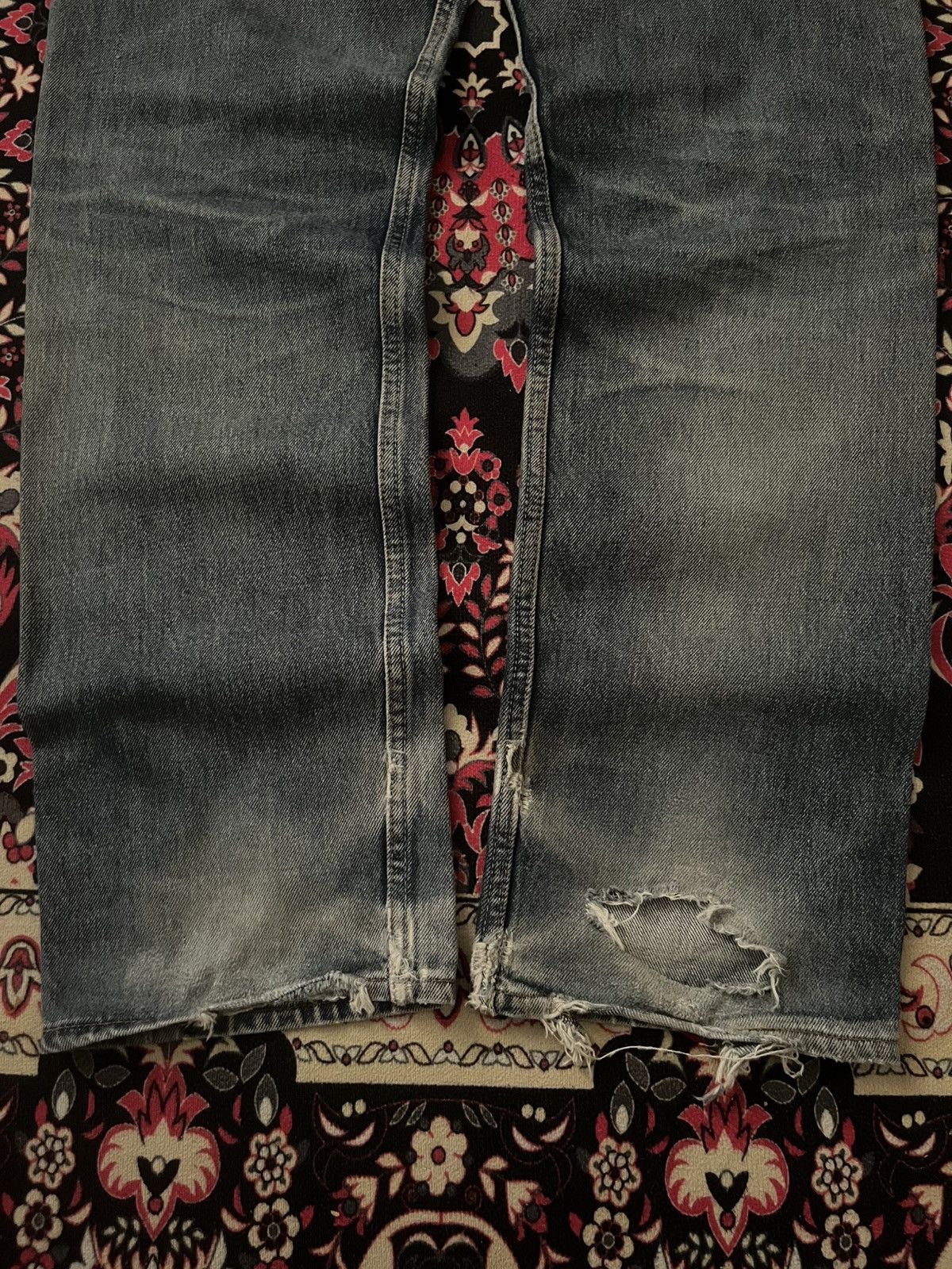 Levi's ⚡️Vintage⚡️90s Levi’s 501 Blue Wash Buttonfly Distressed Jeans Size US 33 - 15 Thumbnail