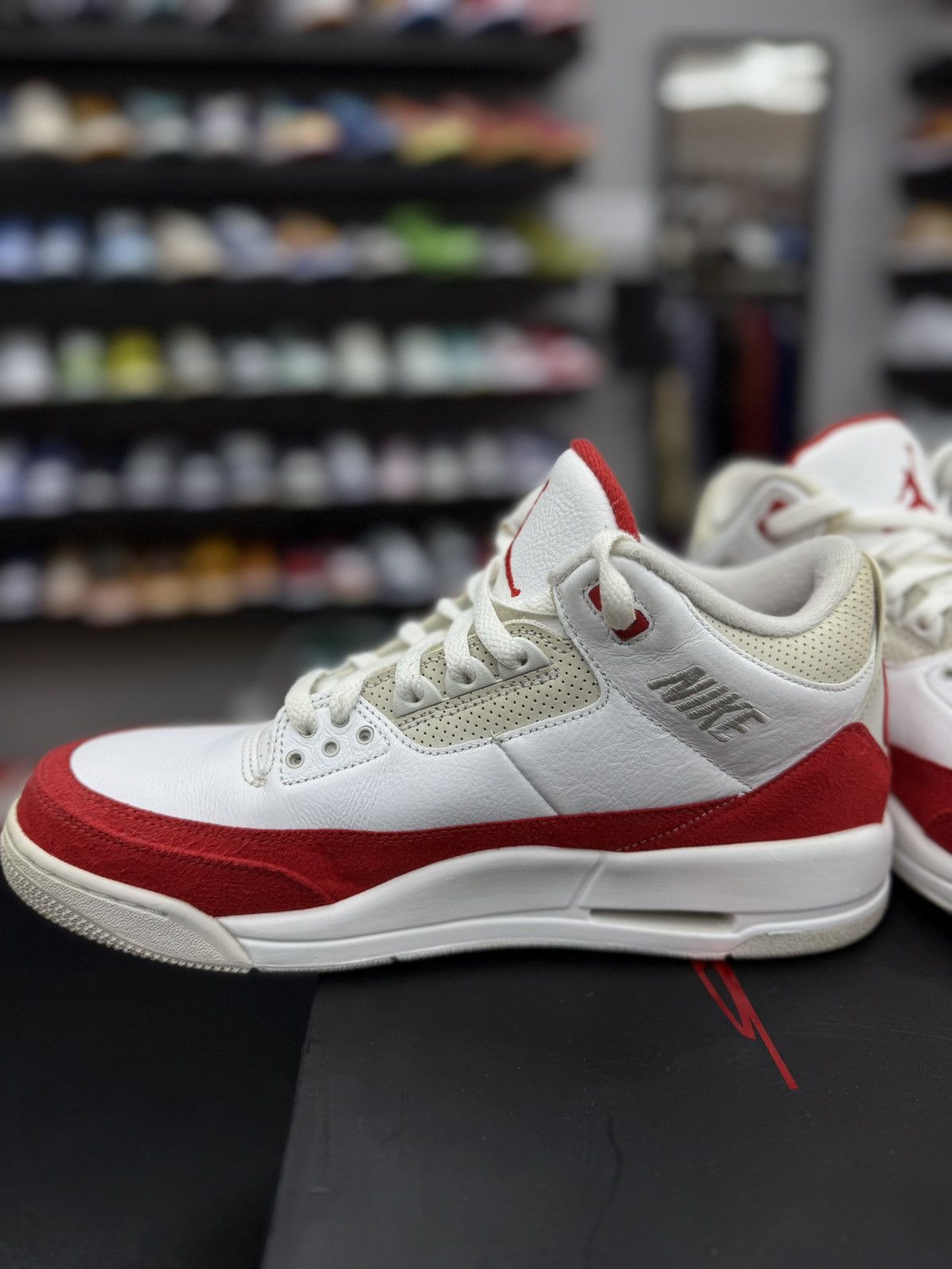 Jordan Brand Jordan 3 Tinker University Red Size (11.5) 2019 (CJ0939-100) Size US 11.5 / EU 44-45 - 6 Thumbnail