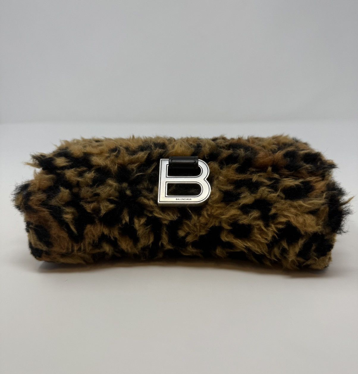 Balenciaga Balenciaga Hourglass Leopard Print Fur Wallet On Chain Size ONE SIZE - 3 Thumbnail