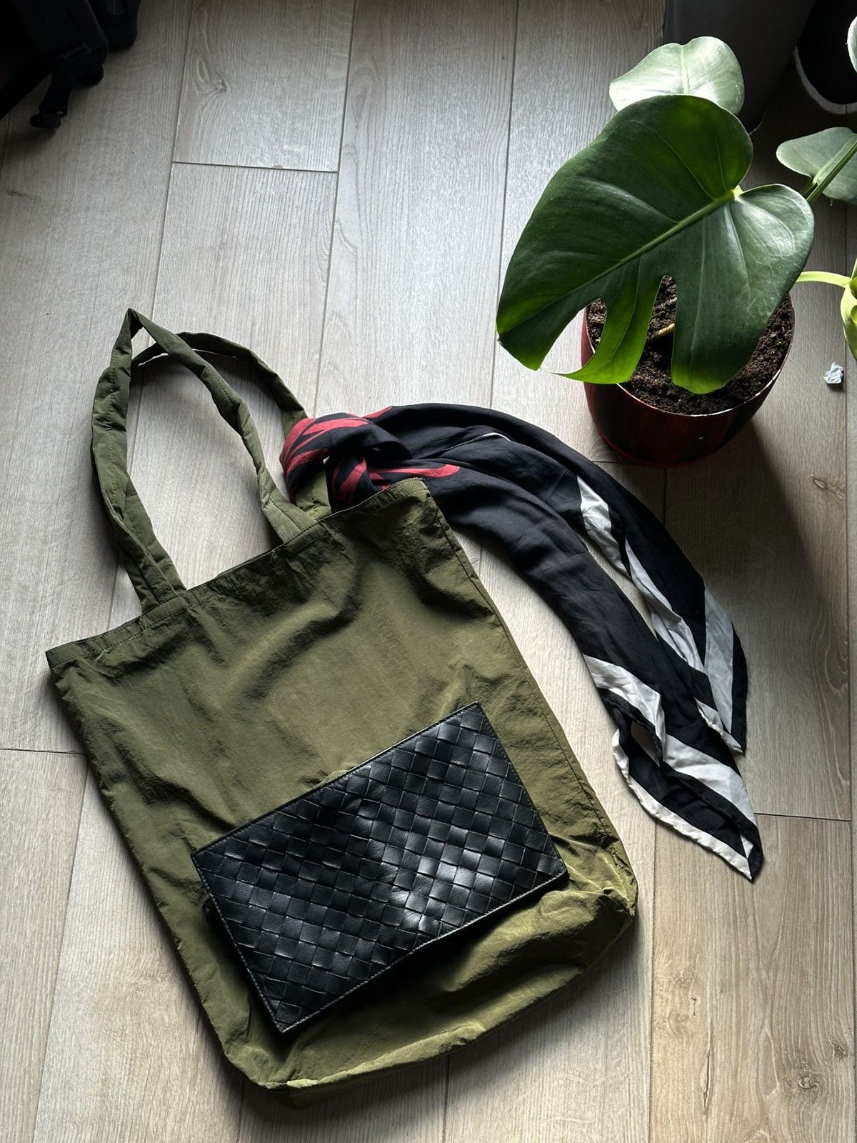 Bottega Veneta Bottega Veneta Intrecciato Eco Bag Tote Foldable Black Khaki Size ONE SIZE - 1 Thumbnail