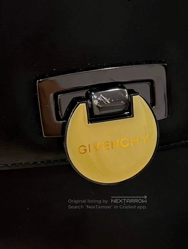Givenchy Givenchy Vintage Black Gold Flip Lock Bag. Size ONE SIZE - 2 Thumbnail