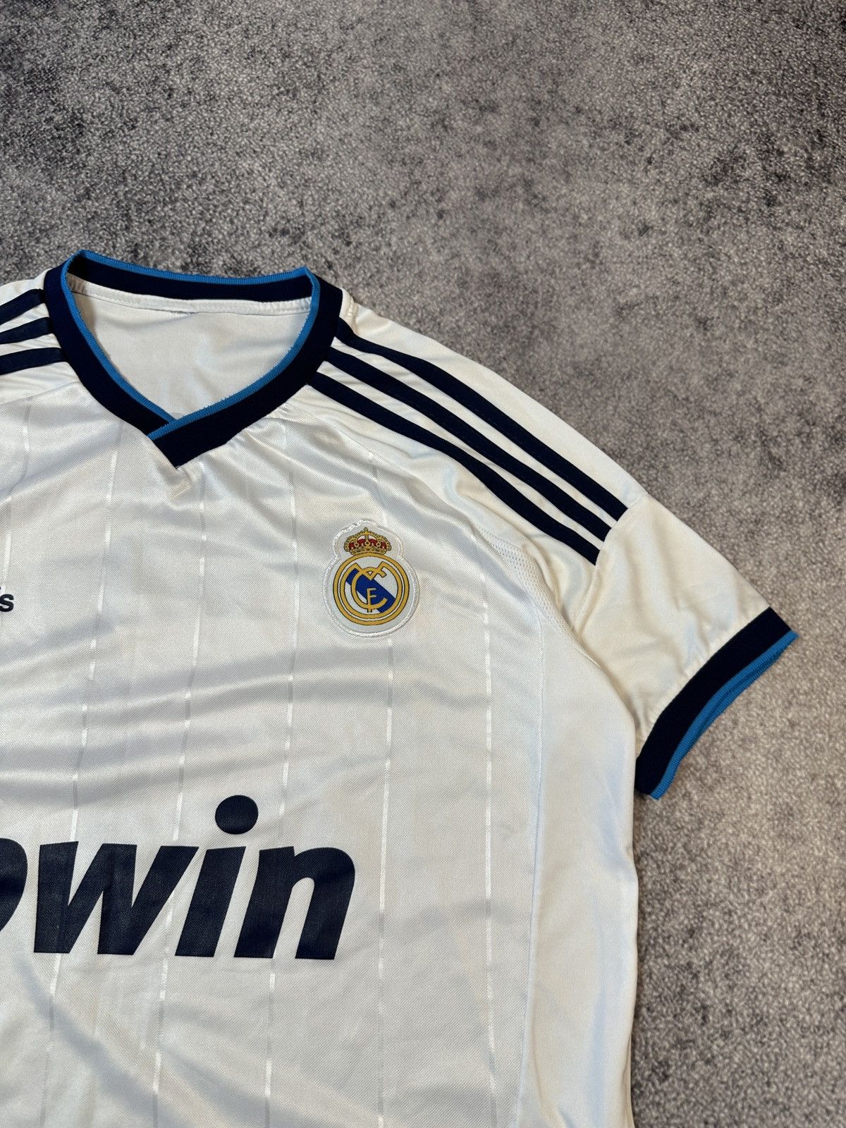 Vintage Vintage Adidas Real Madrid 7 Ronaldo Blokecore Rare USA XL Size US L / EU 52-54 / 3 - 3 Thumbnail