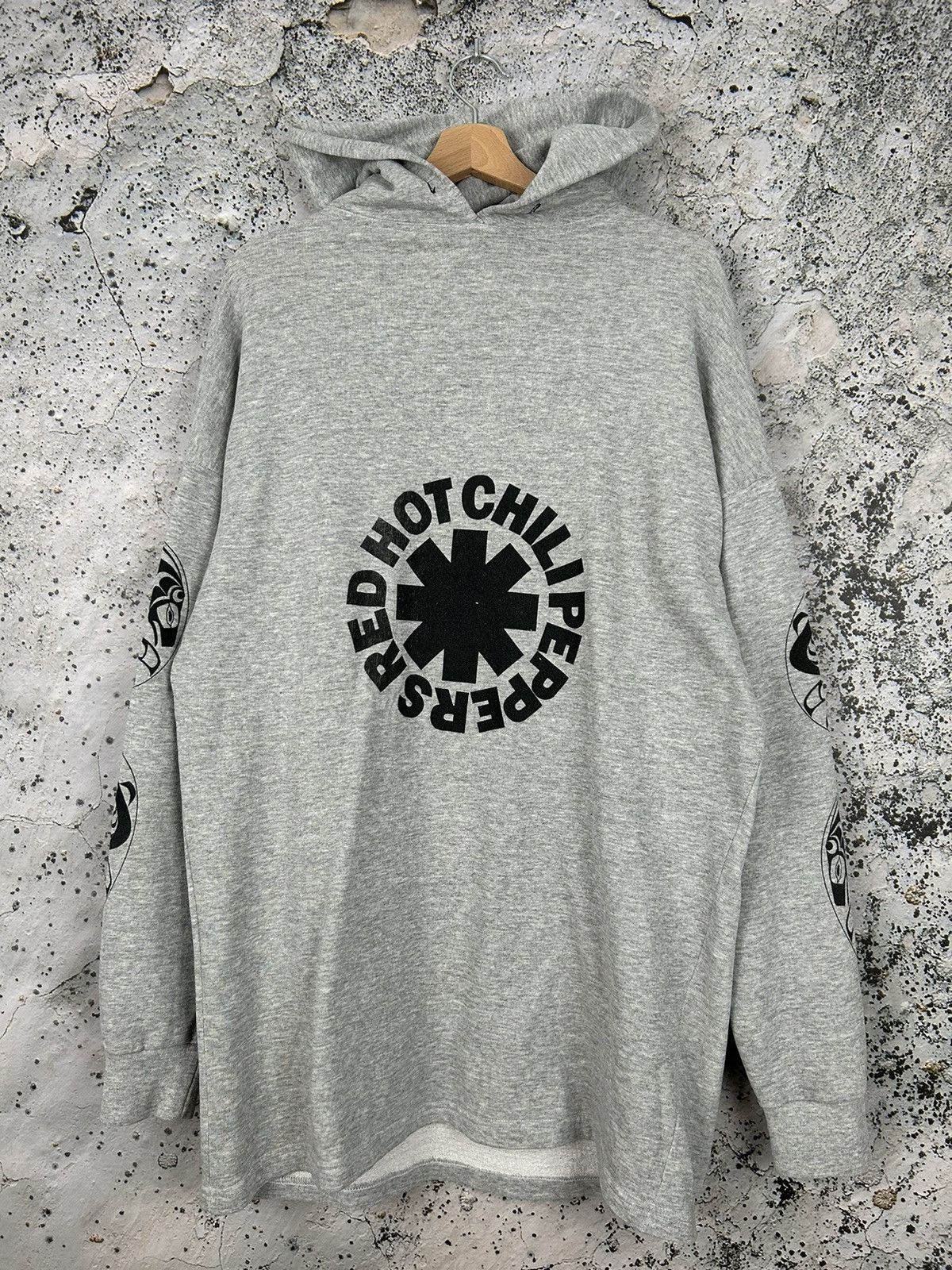 image of Band Tees x Rock T Shirt Vintage Red Hot Chilli Peppers Rock Band Hoodie Hype in Grey (Size XL)