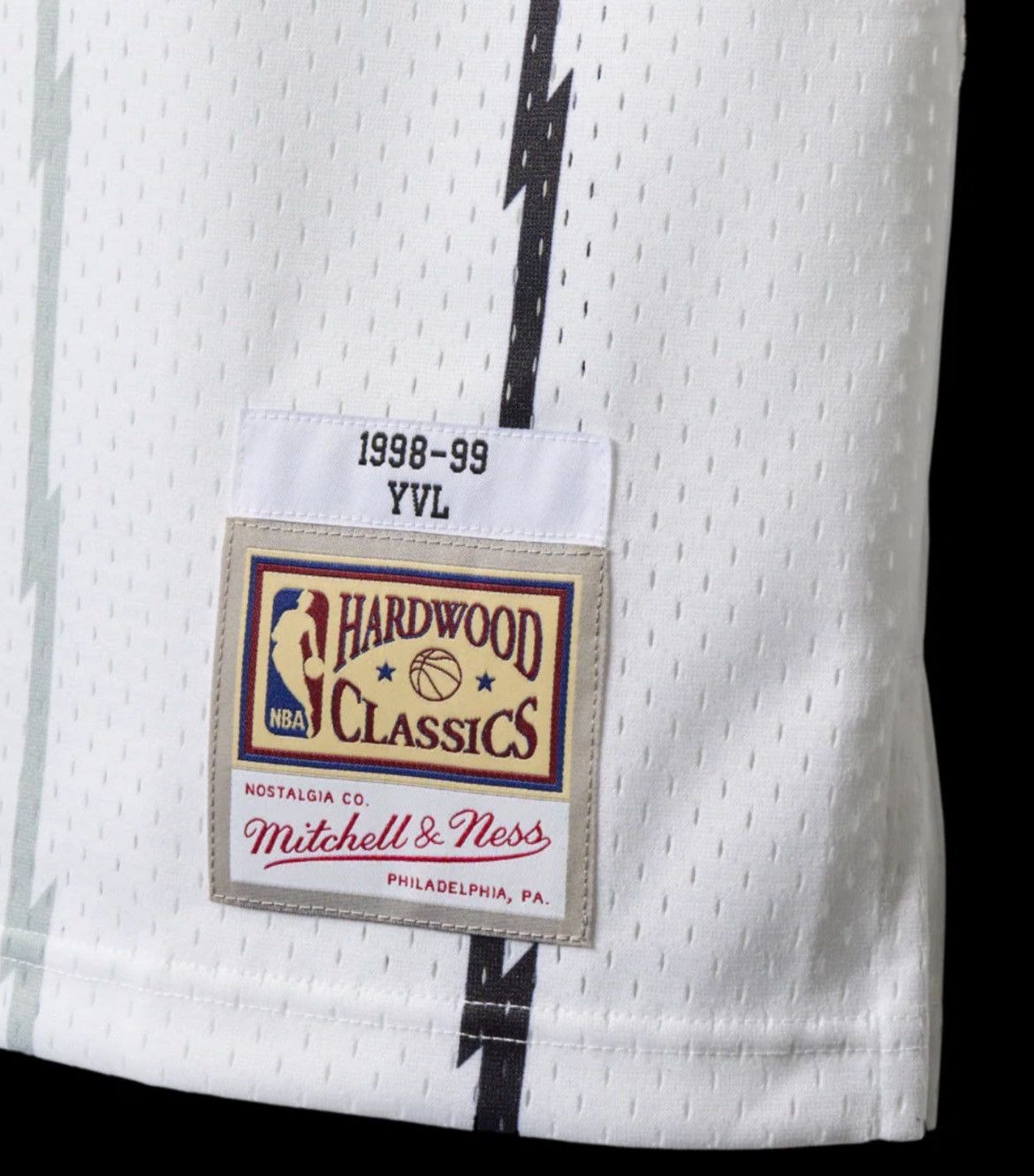 Mitchell & Ness Playboi Carti Mitchell & Ness Toronto Raptors jersey large Size US L / EU 52-54 / 3 - 3 Thumbnail