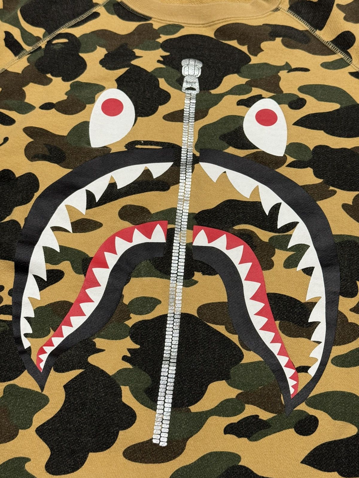 Bape Bape 1st Camo Shark Crewneck Sweatshirt Size US L / EU 52-54 / 3 - 2 Thumbnail