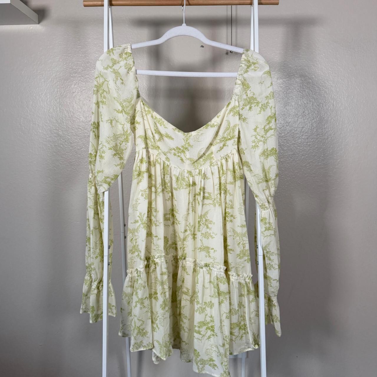 Urban Outfitters long sleeve mini dress Size M / US 6-8 / IT 42-44 - 2 Thumbnail