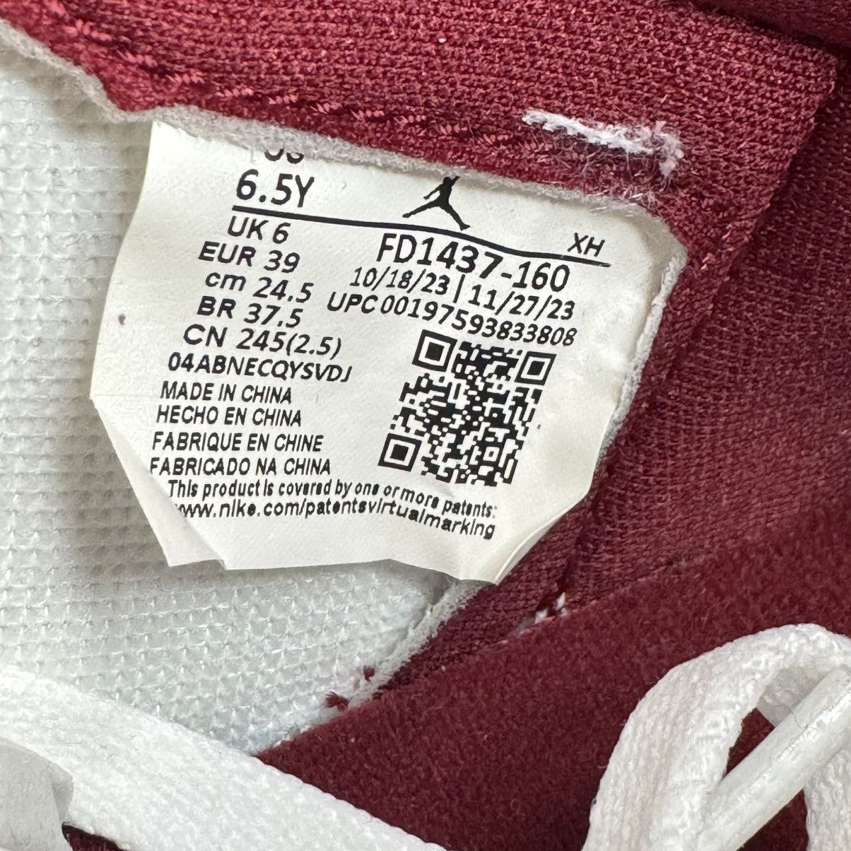 Jordan Brand Nike Air Jordan 1 Retro High OG GS White/Team Red Size 6.5 Y Size US 6.5 / EU 39-40 - 10 Thumbnail