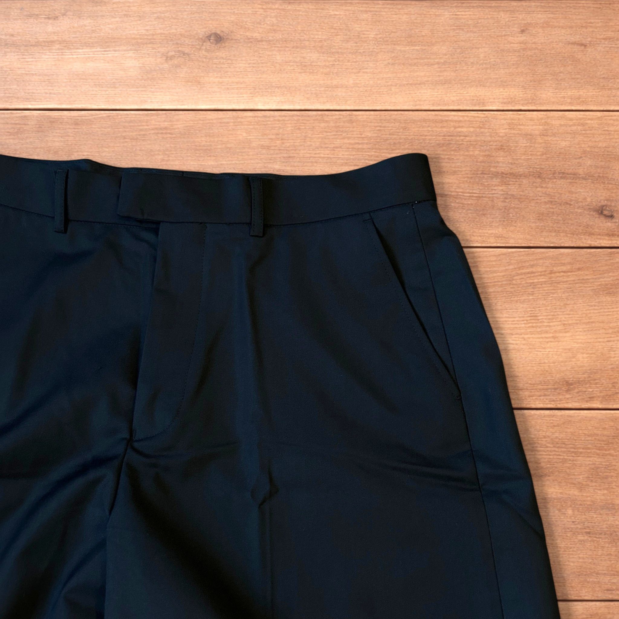 Japanese Brand Vintage style baggy wide leg tailored trousers in black. Size US 34 / EU 50 - 3 Thumbnail