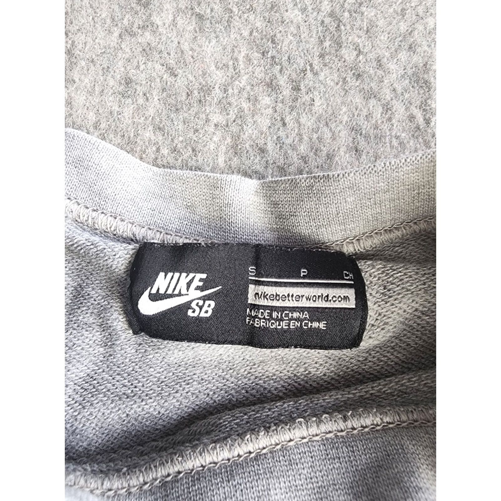 Nike Nike SB Sweatshirt Womens Small Long Sleeve Gray Distressed - Vintage Size S / US 4 / IT 40 - 7 Thumbnail