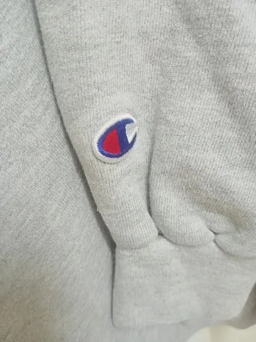Champion Vintage 90's Champion small logo crewneck Size US M / EU 48-50 / 2 - 4 Thumbnail