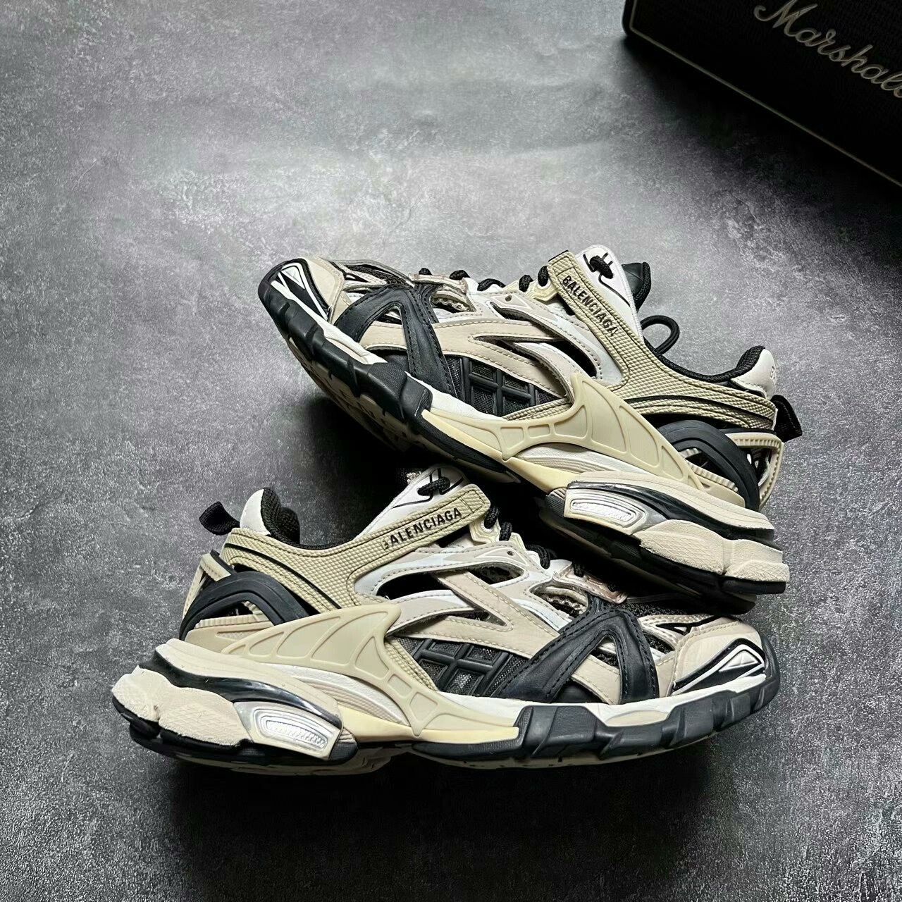 Balenciaga BALENCIAGA TRACK 2 Sneakers Size US 5 / IT 35 - 1 Thumbnail