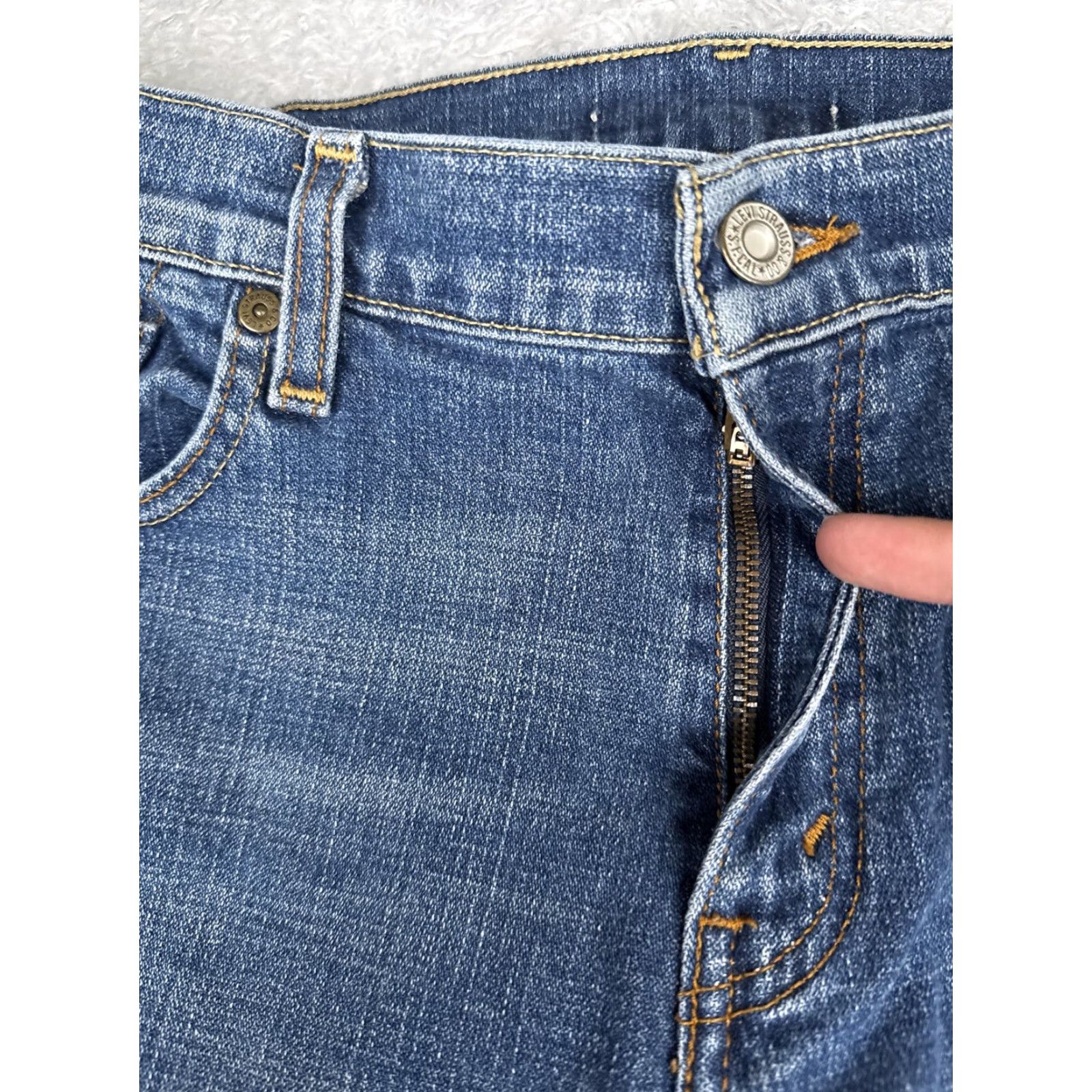 Levi's Levi's Jeans Bootcut Womens 14 Blue Med Wash Mid Rise Stretch Denim 34x31 Size 36" / US 14 / IT 50 - 5 Thumbnail