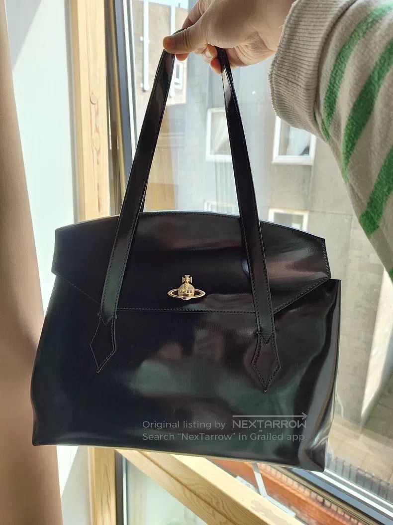 Vivienne Westwood Vivienne Westwood size os Patent leather tote bag Size ONE SIZE - 1 Thumbnail