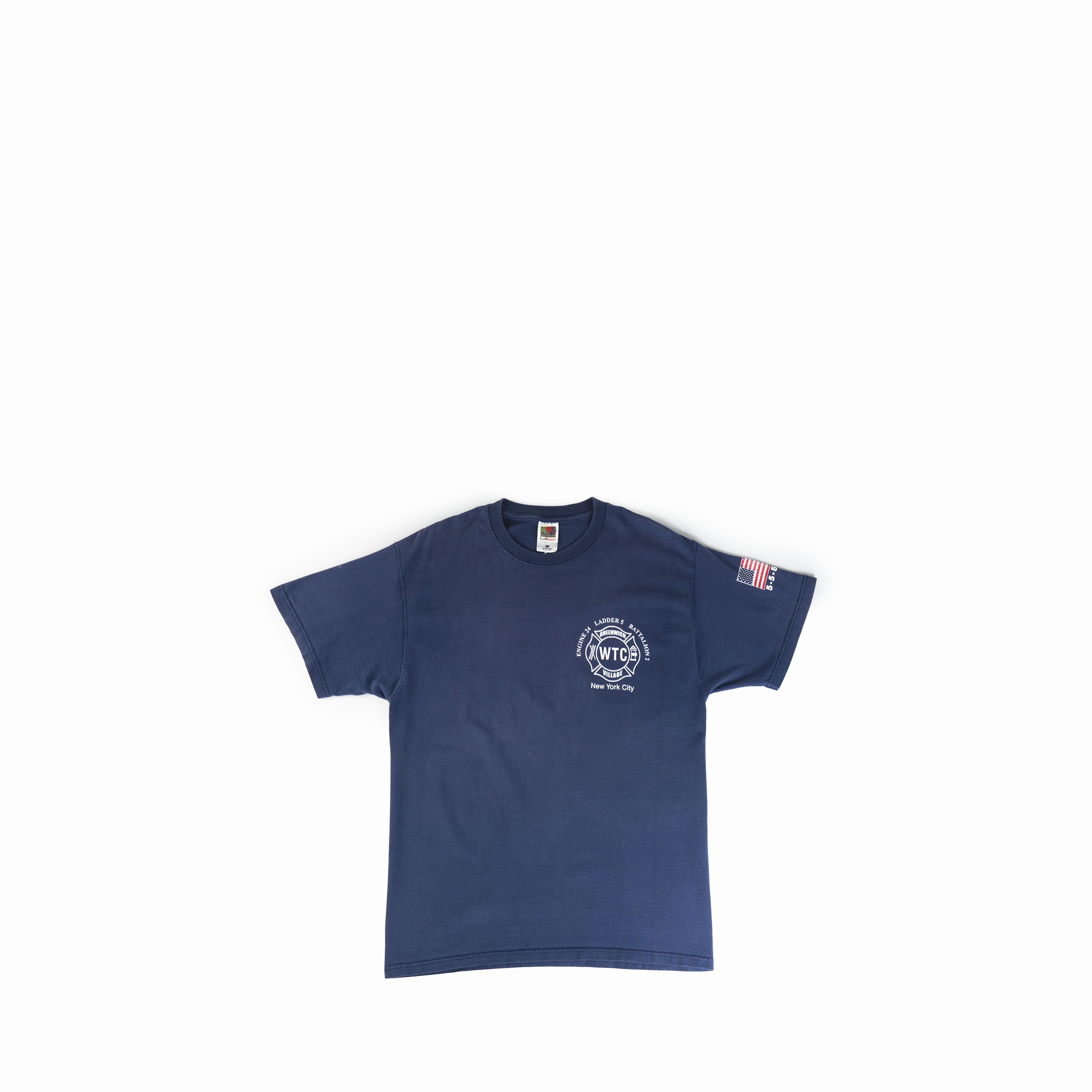 Vintage Vintage 2000's FDNY Fire Dept World Trade Center Tee Shirt Size US L / EU 52-54 / 3 - 1 Thumbnail