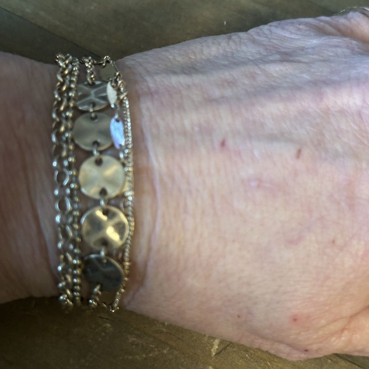 Other Gold tone multi strand hammered disc charm bracelet Size ONE SIZE - 4 Thumbnail