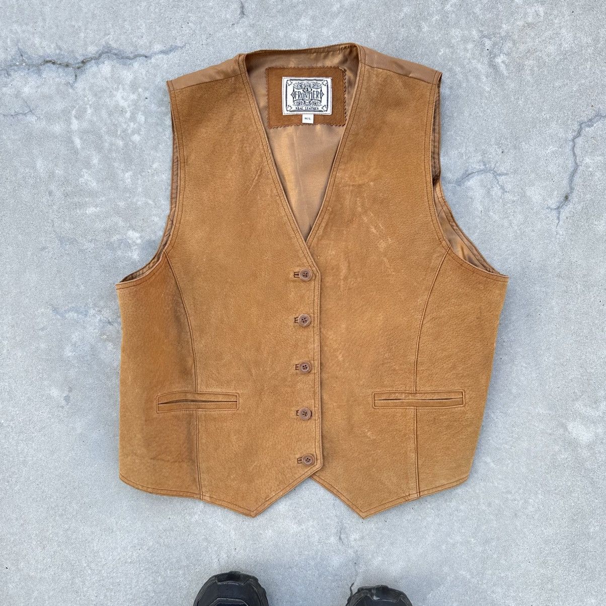 Japanese Brand × Leather Vintage Vest Leather Old Money Frontier Cowboy Style Size US L / EU 52-54 / 3 - 1 Thumbnail