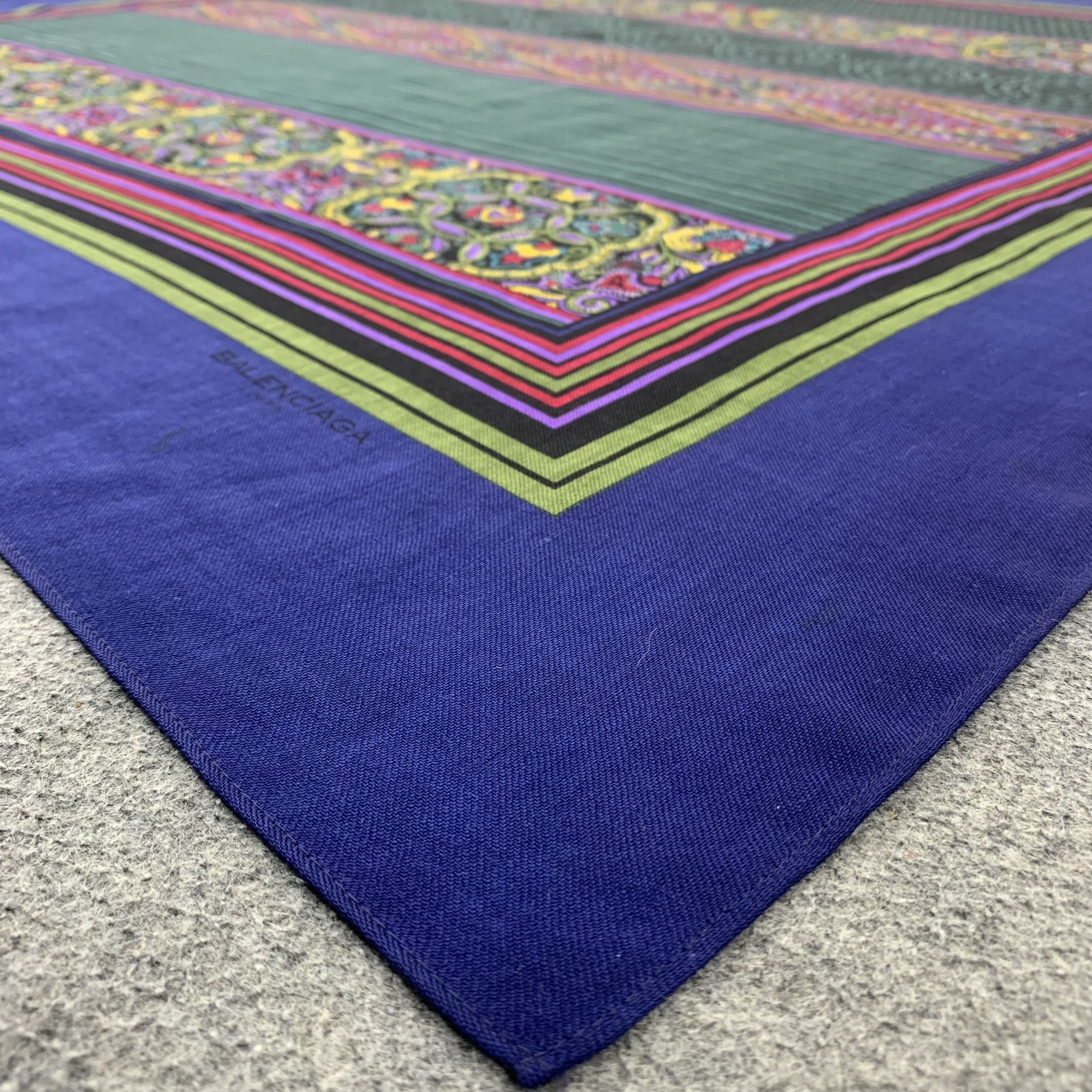 Balenciaga Vintage Balenciaga wool scarf square large shawl A5560 Size ONE SIZE - 3 Thumbnail