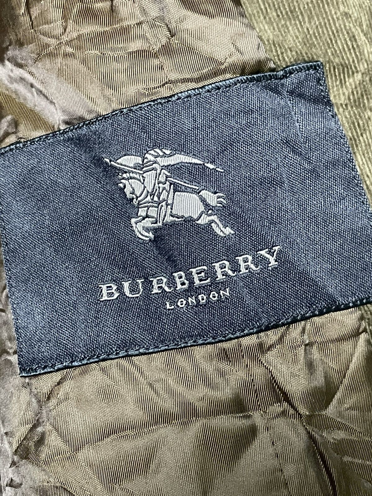 Burberry × Designer × Vintage Vintage Burberry Velvet Corduroy Blazer (67) Size US XS / EU 42 / 0 - 9 Thumbnail
