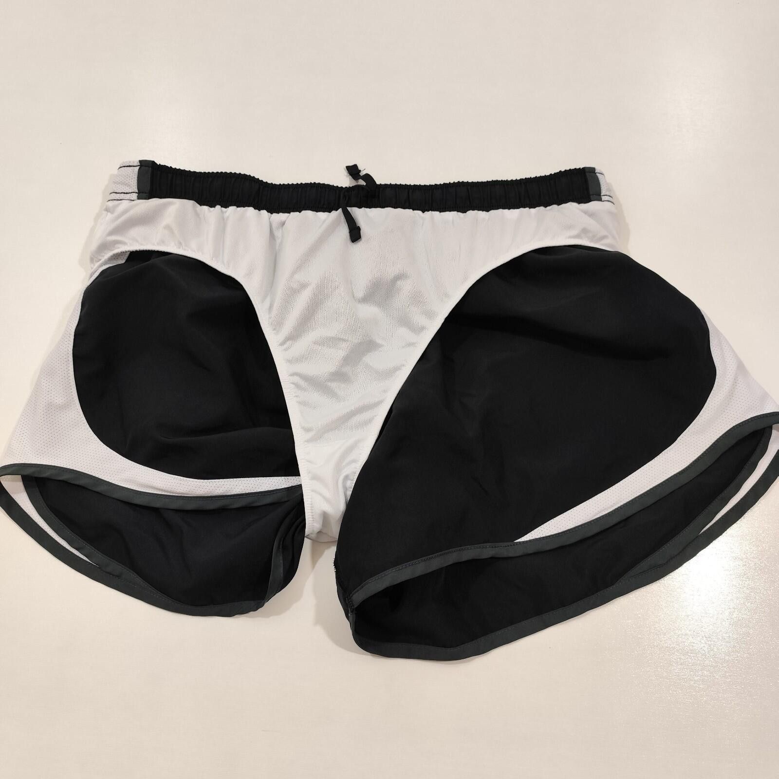 Nike Nike Dri-Fit Athletic Shorts Women's XXL Black White Size 42" / US 20 - 8 Thumbnail