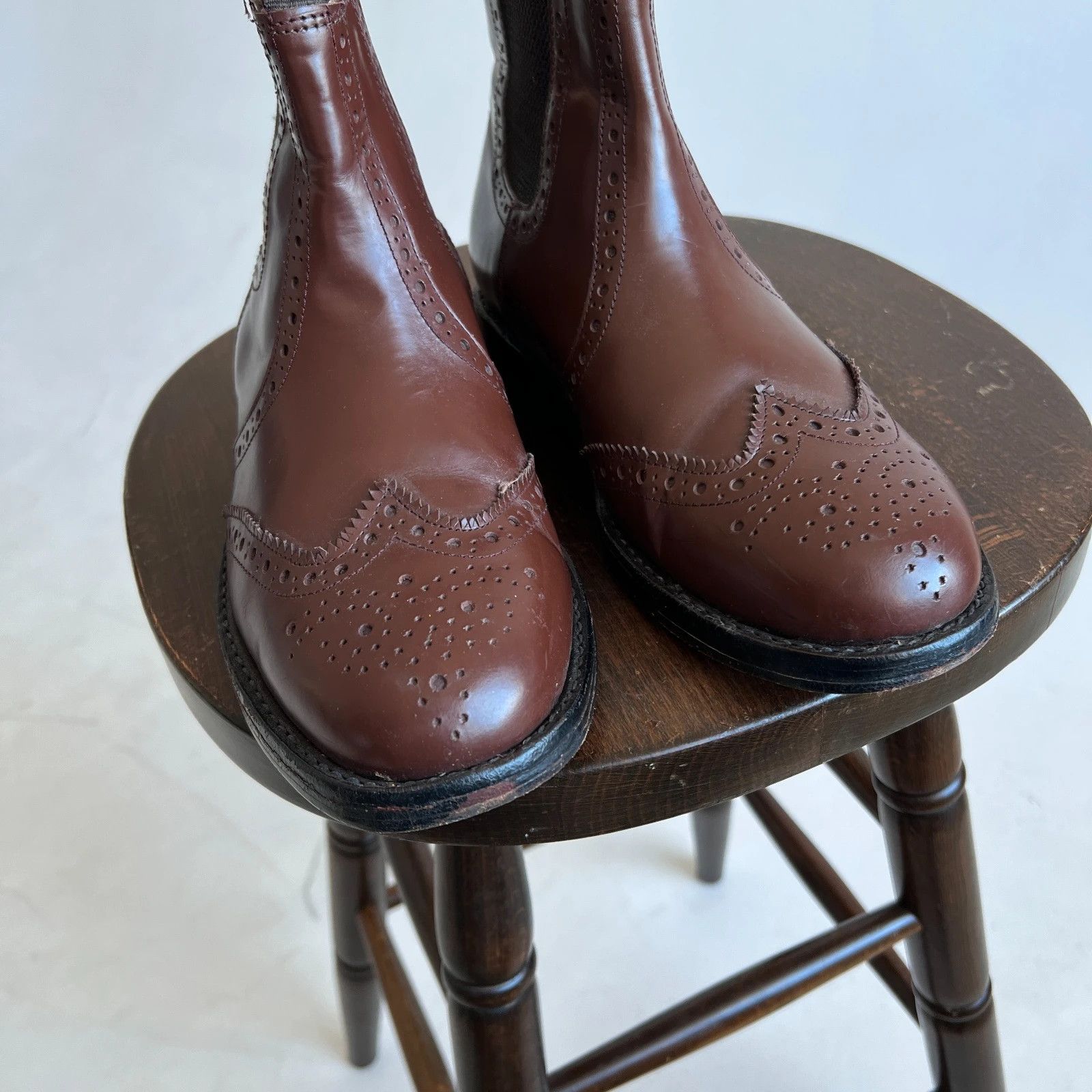 Vintage Samuel Windsor Real Leather Chelsea Brogue Boots Size US 7.5 / EU 40-41 - 4 Thumbnail
