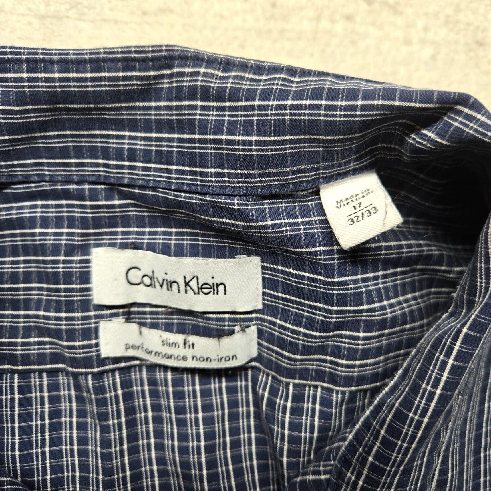 Calvin Klein Calvin Klein Blue Plaid Long Sleeve Button-Up Shirt Adult Men 17.5 32/33 Blue Calvin Klein Shirt Men's 17.5 32/33 Size US XL / EU 56 / 4 - 2 Thumbnail