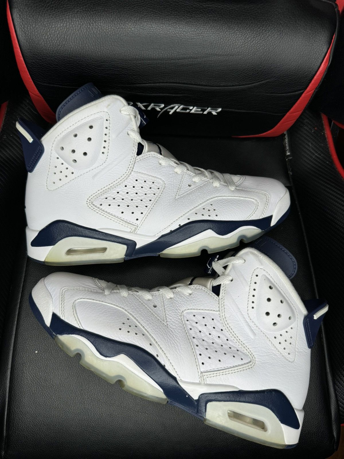 Jordan Brand Air Jordan 6 Retro ‘Midnight Navy’ - Size 9.5 Size US 9.5 / EU 42-43 - 2 Thumbnail