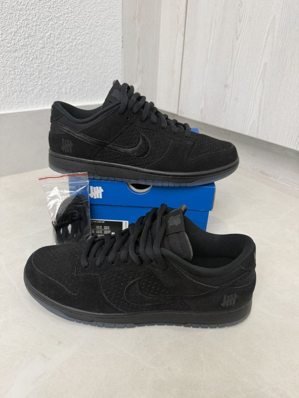 Nike × Undefeated Undefeated × Nike Dunk Low 'Dunk vs AF1' Size 11 Used Size US 11 / EU 44 - 4 Thumbnail