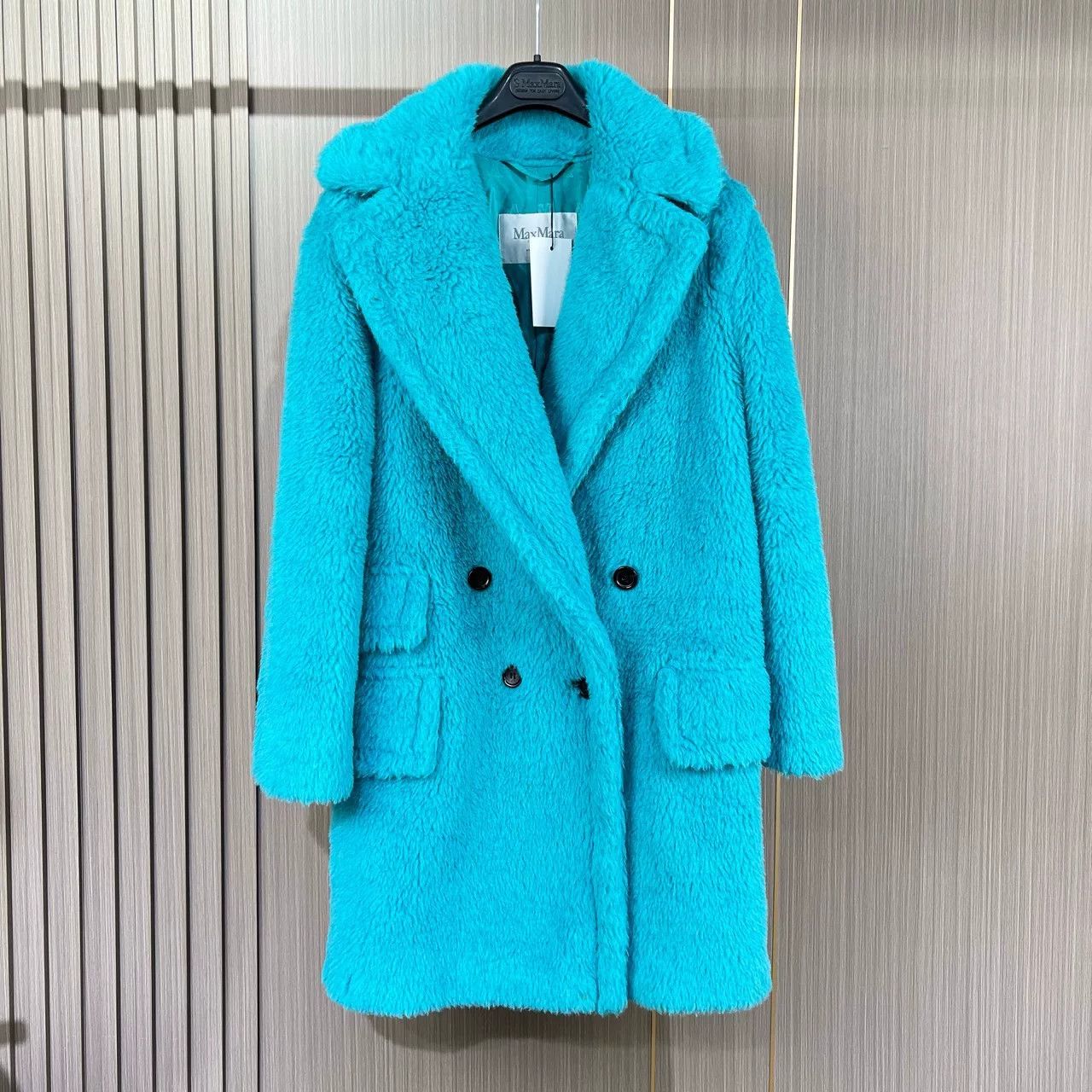 Max Mara Maxmara Turquoise Teddy Fur Coat Size XXS / US 00 / IT 34 - 1 Thumbnail