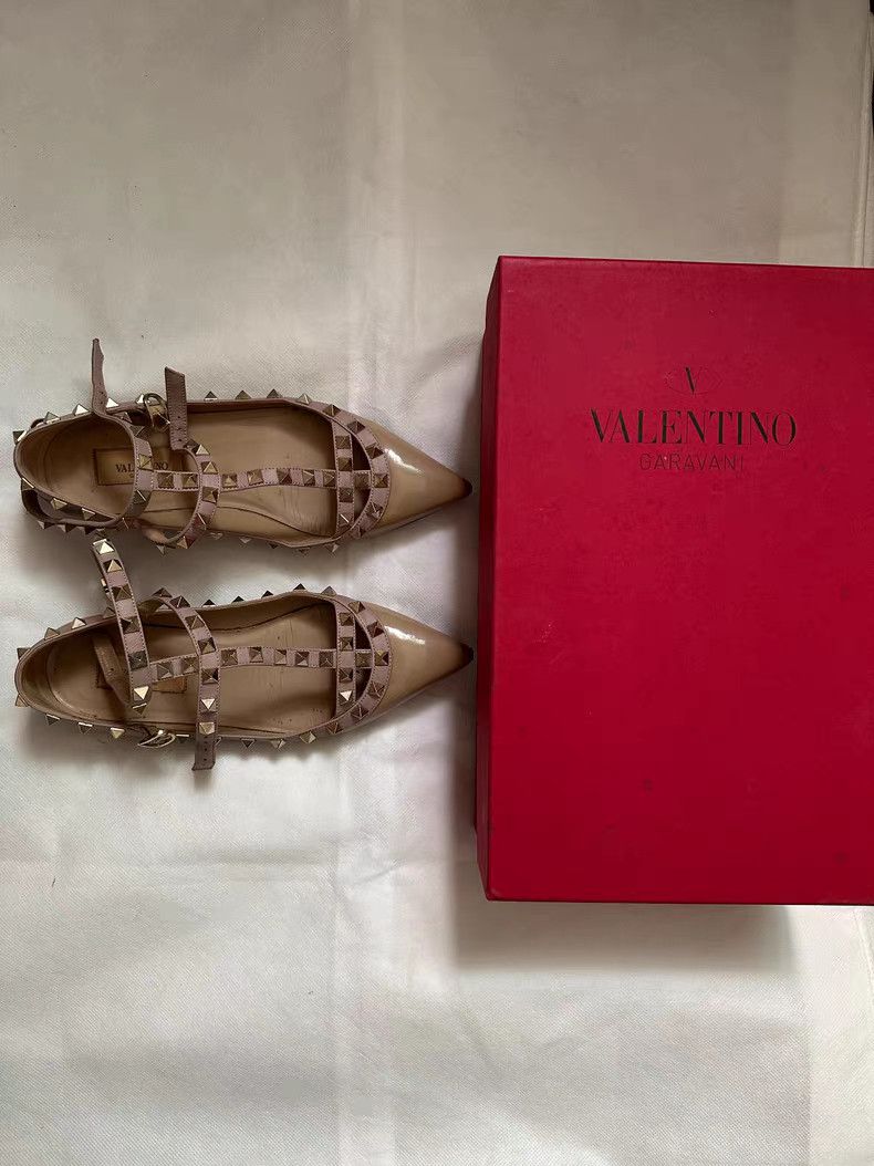 Valentino Valentino Classic Rockstud Flats。Q9 Size US 5.5 / IT 35.5 - 1 Thumbnail