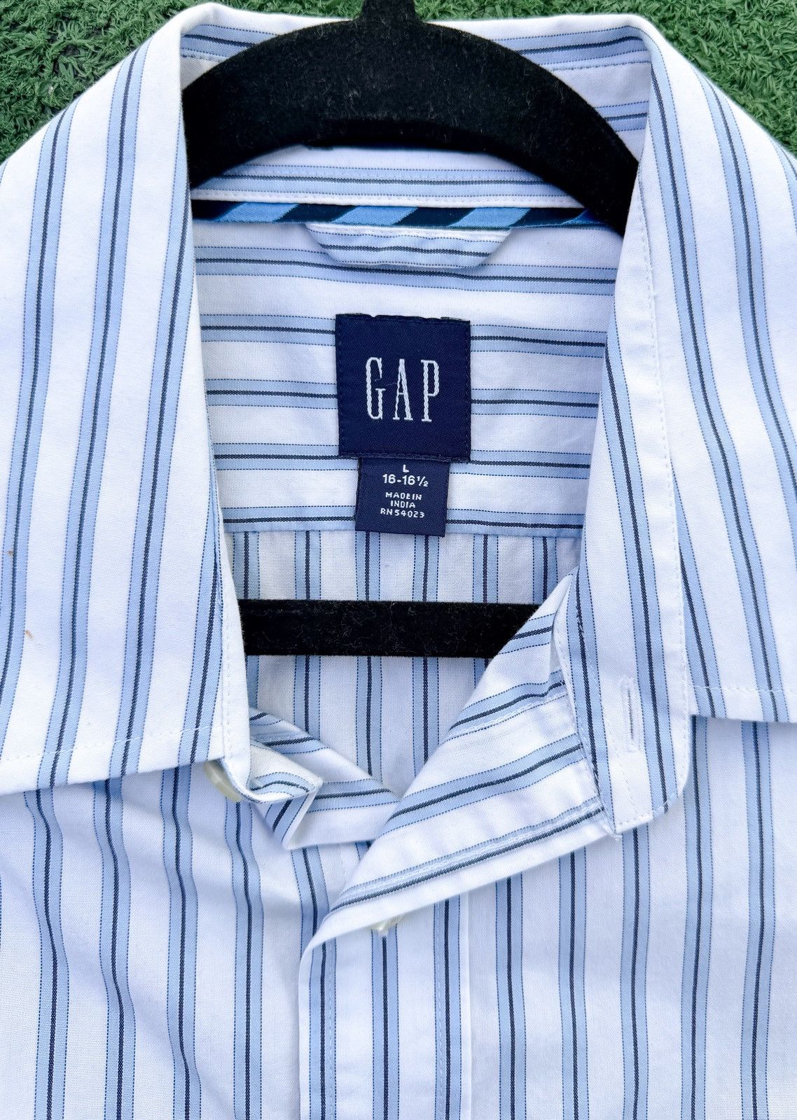 Gap Vintage GAP Dress Shirt White Blue Striped Size L 16-16.5 Size US L / EU 52-54 / 3 - 4 Thumbnail