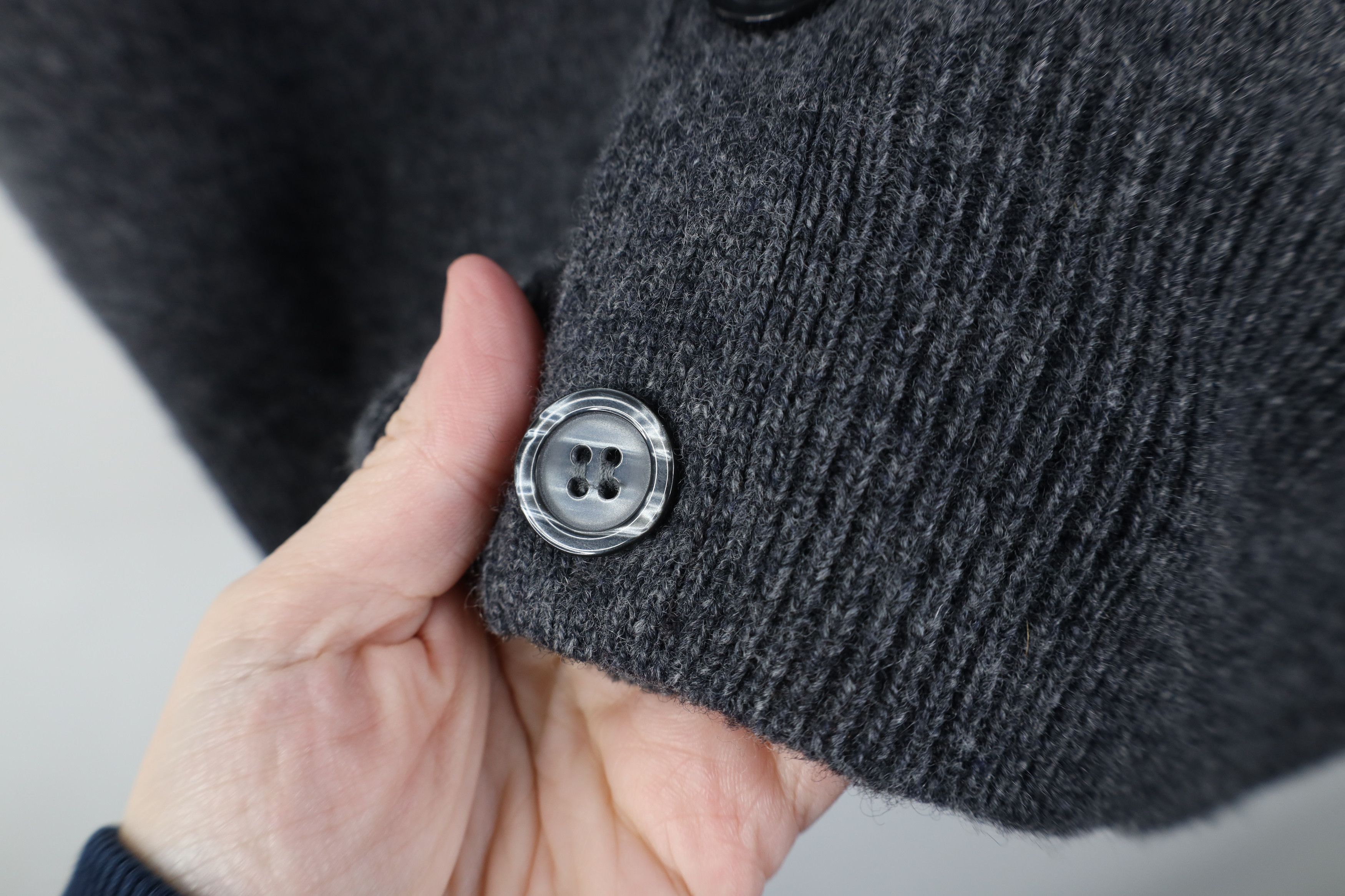 Vintage Vintage 90s Streetwear Lambswool Cardigan Sweater Vest Gray Size US L / EU 52-54 / 3 - 6 Thumbnail