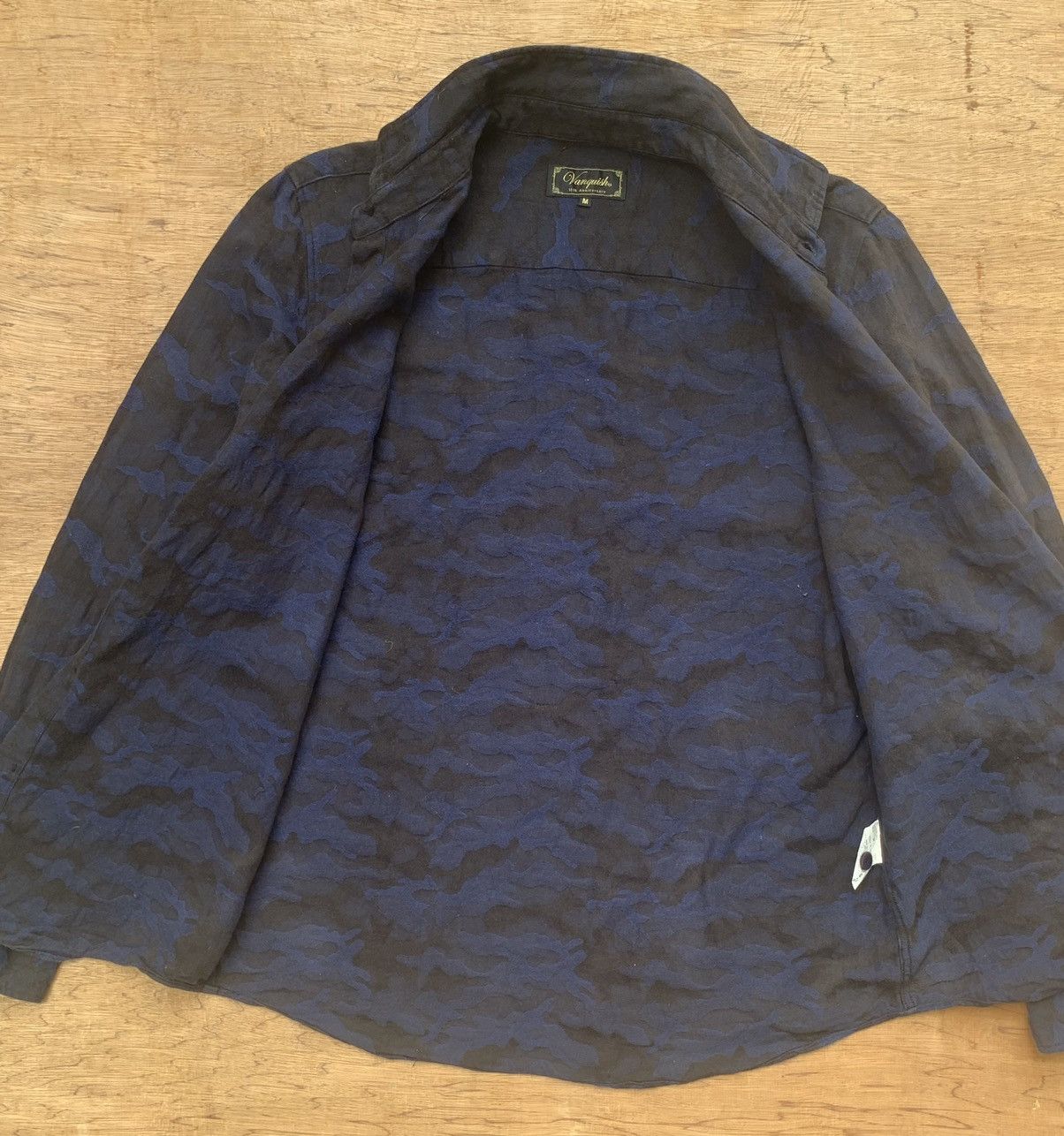 Japanese Brand Vanquish 10th Anniversary Camouflage Shirt Size US M / EU 48-50 / 2 - 16 Thumbnail