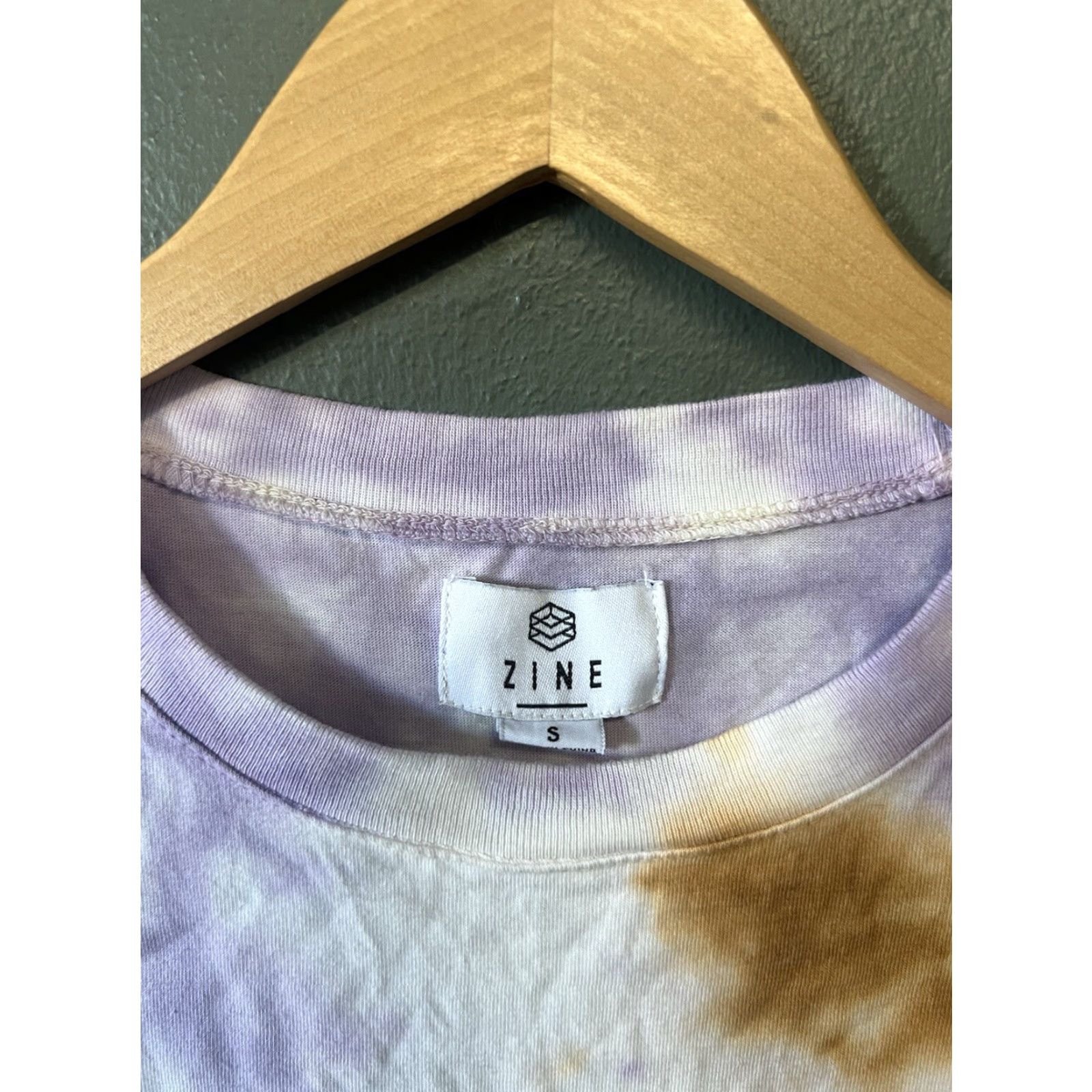 Zumiez Zine Womens T-Shirt Crew Neck Long Sleeve Multicolor Small NWT Tie Dye (Basic) Size S / US 4 / IT 40 - 3 Thumbnail
