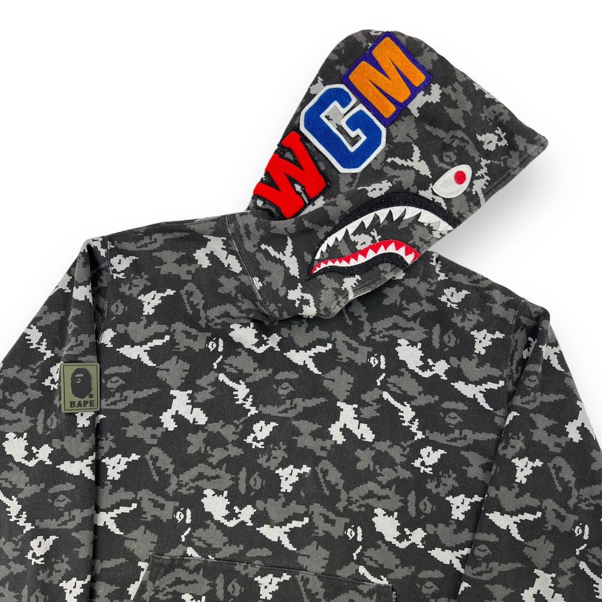 Bape Bape Digi Camo Shark Pullover Hoodie Size US XL / EU 56 / 4 - 1 Thumbnail