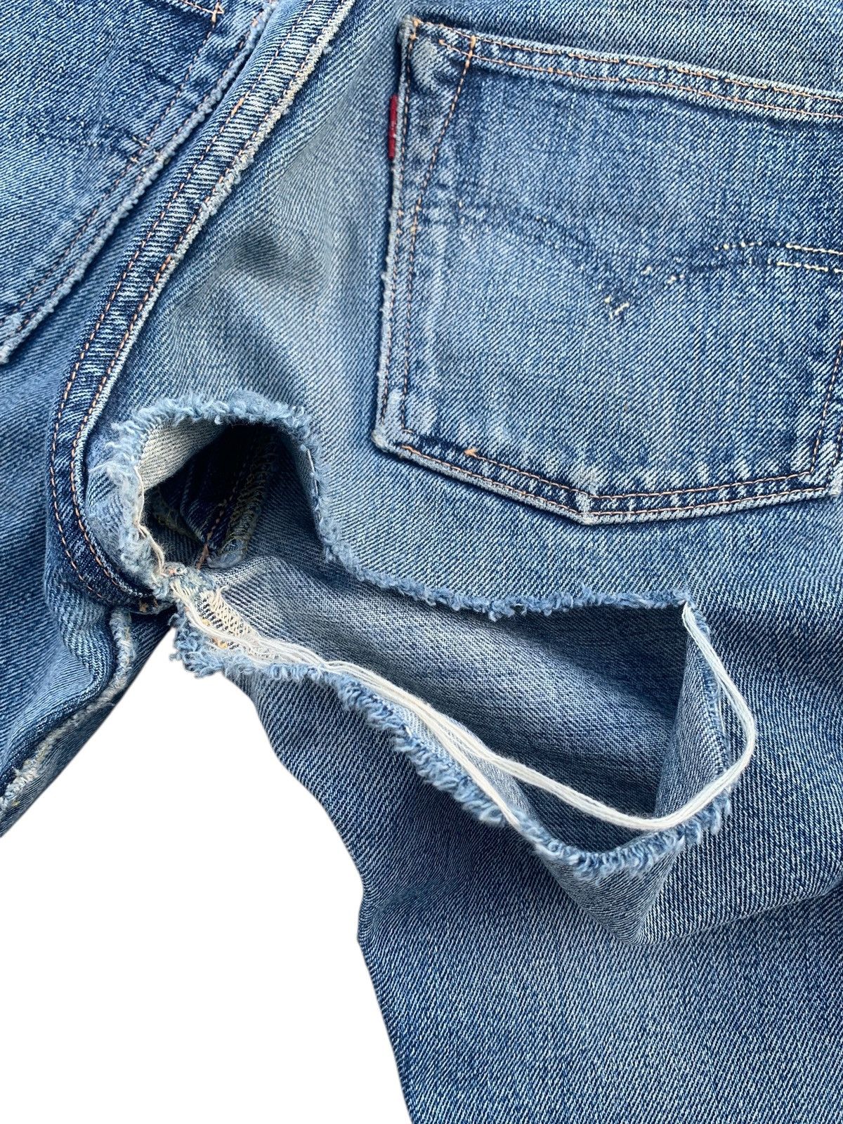 Levi's VINTAGE LEVIS 501XX SELVEDGE BIG E DAMAGE DISTRESSED DENIM Size US 30 / EU 46 - 18 Thumbnail