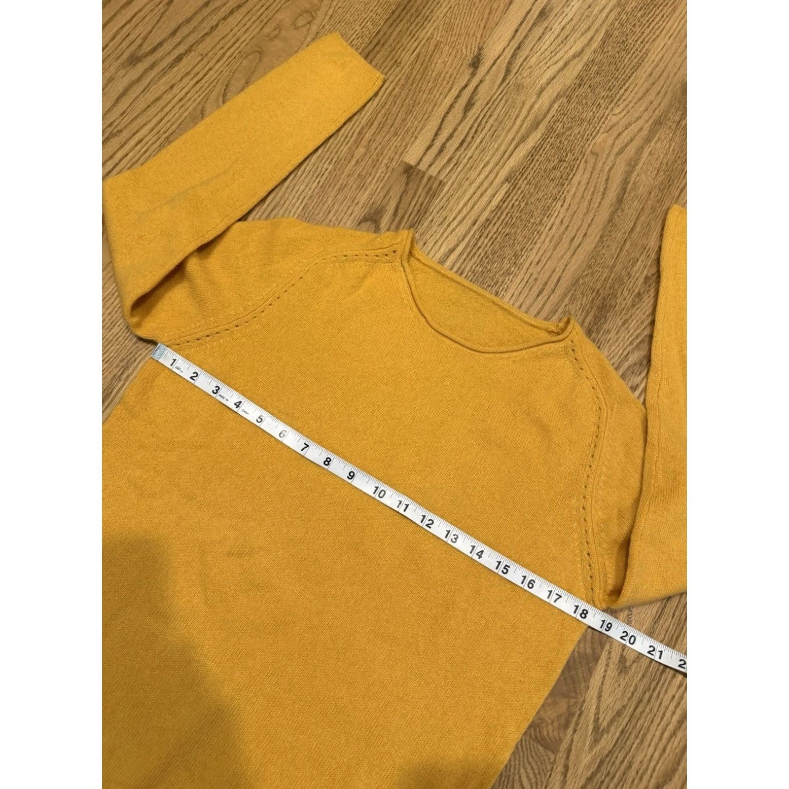 Vintage Como Boca 100% Cashmere Roll Neck Sweater Women’s Size Small Pullover Yellow Size S / US 4 / IT 40 - 5 Thumbnail