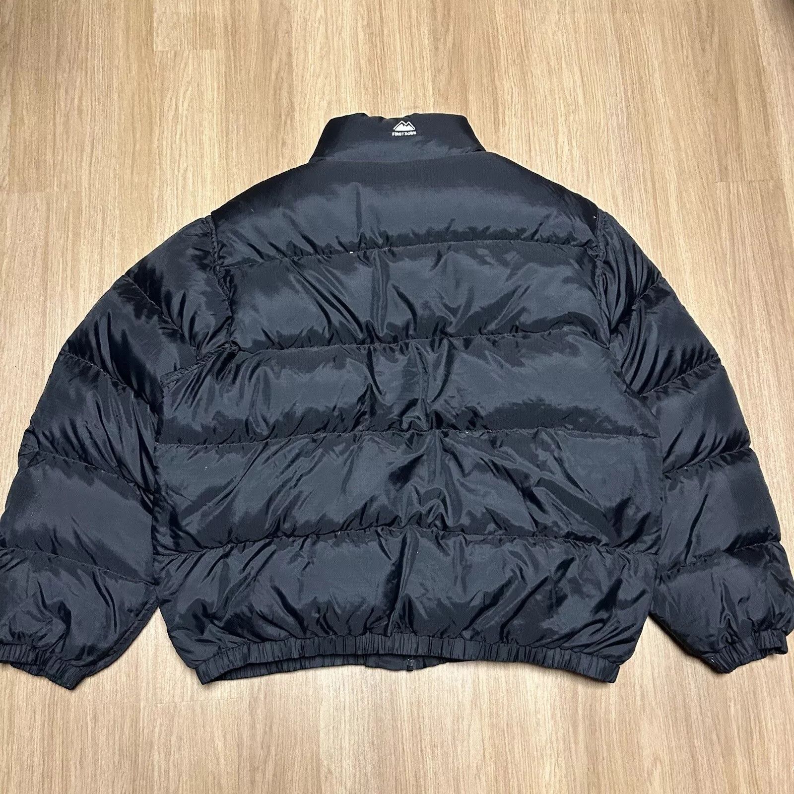 Vintage Vintage First Down Puffer Jacket Men XL Black Red Size US XL / EU 56 / 4 - 7 Thumbnail