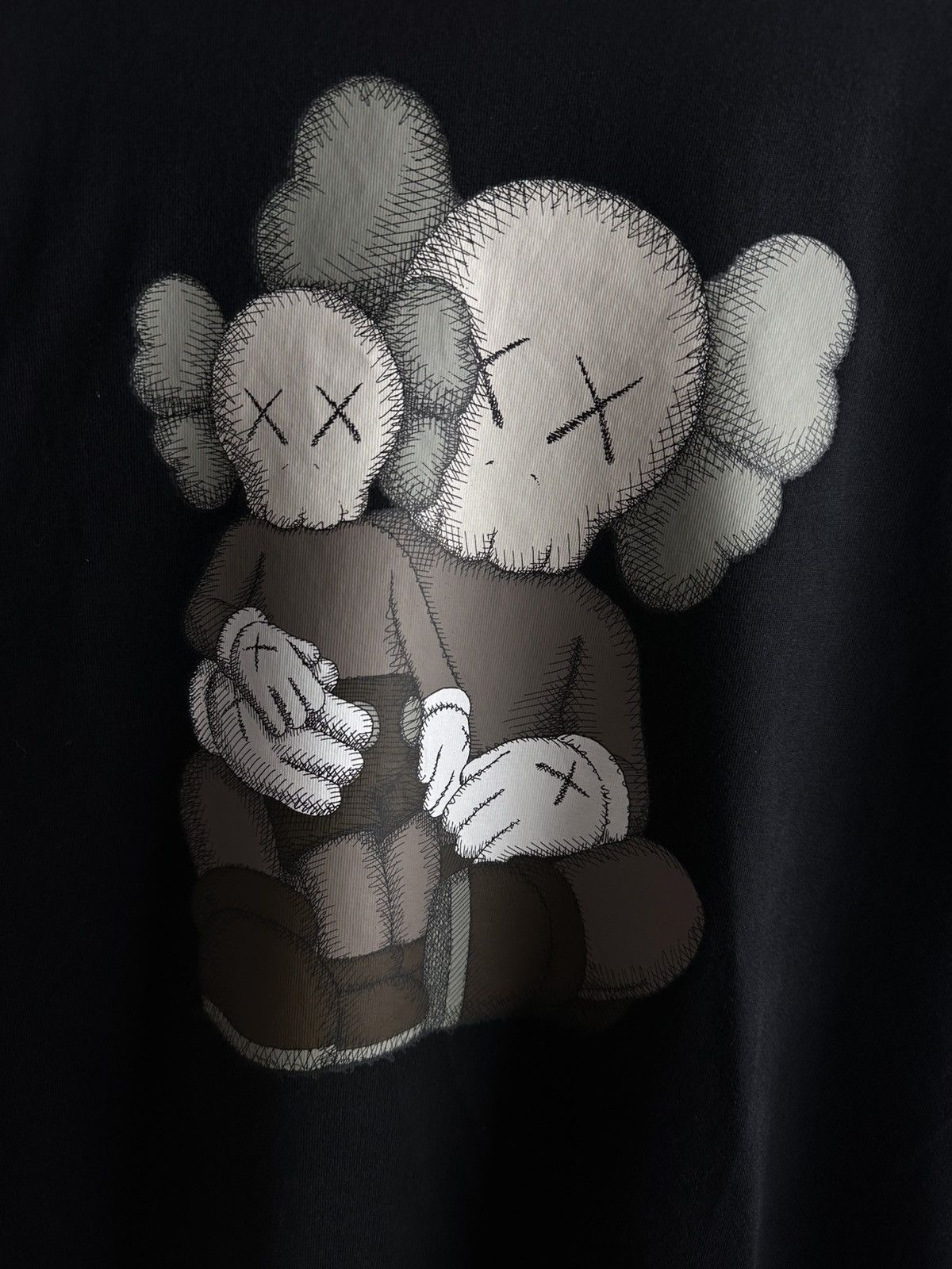 Kaws Uniqlo Kaws Japan style T-shirt Size US XL / EU 56 / 4 - 3 Thumbnail