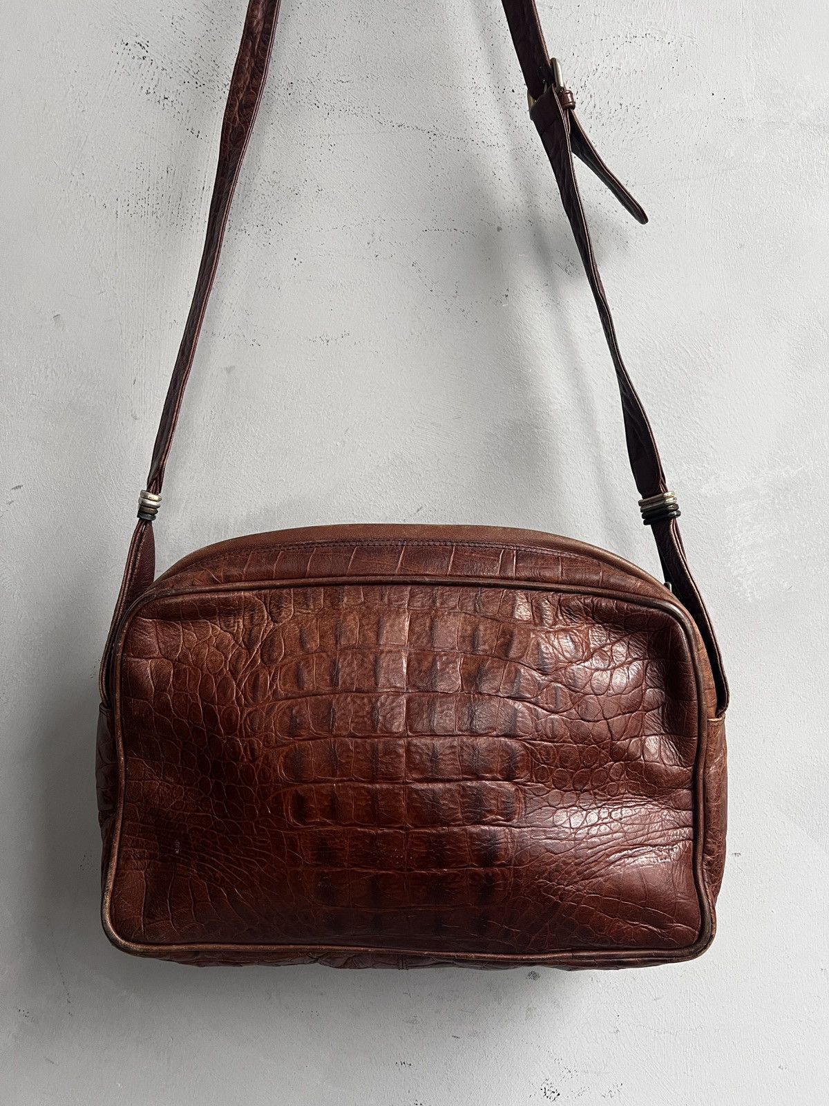 KMRii Rare kmrii style crocodile leather messenger bag hype y2k Size ONE SIZE - 9 Thumbnail