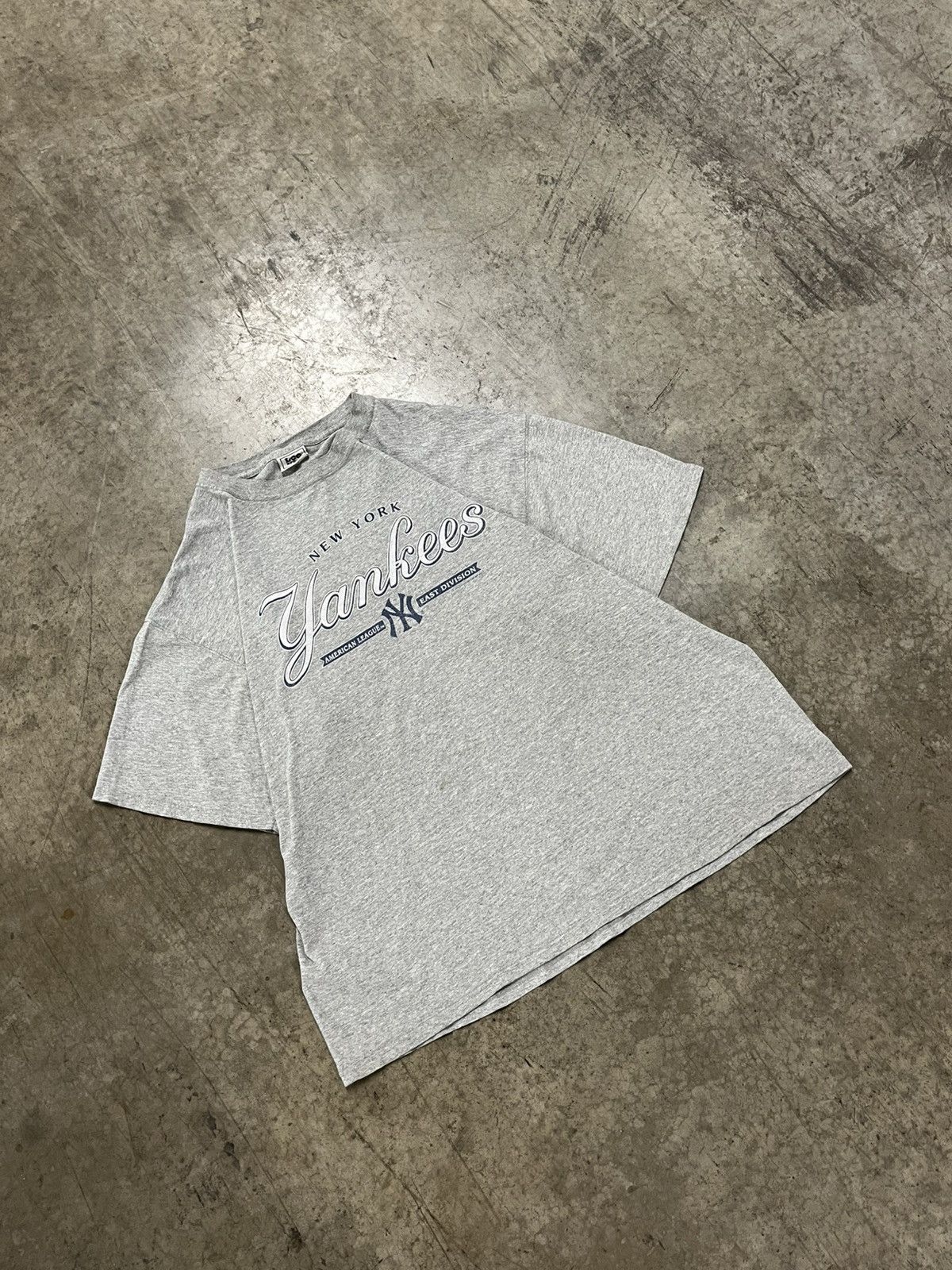New York Yankees × Vintage NY Yankees vintage Lee sport faded tee shirt 90s hype rare Size US XL / EU 56 / 4 - 1 Thumbnail