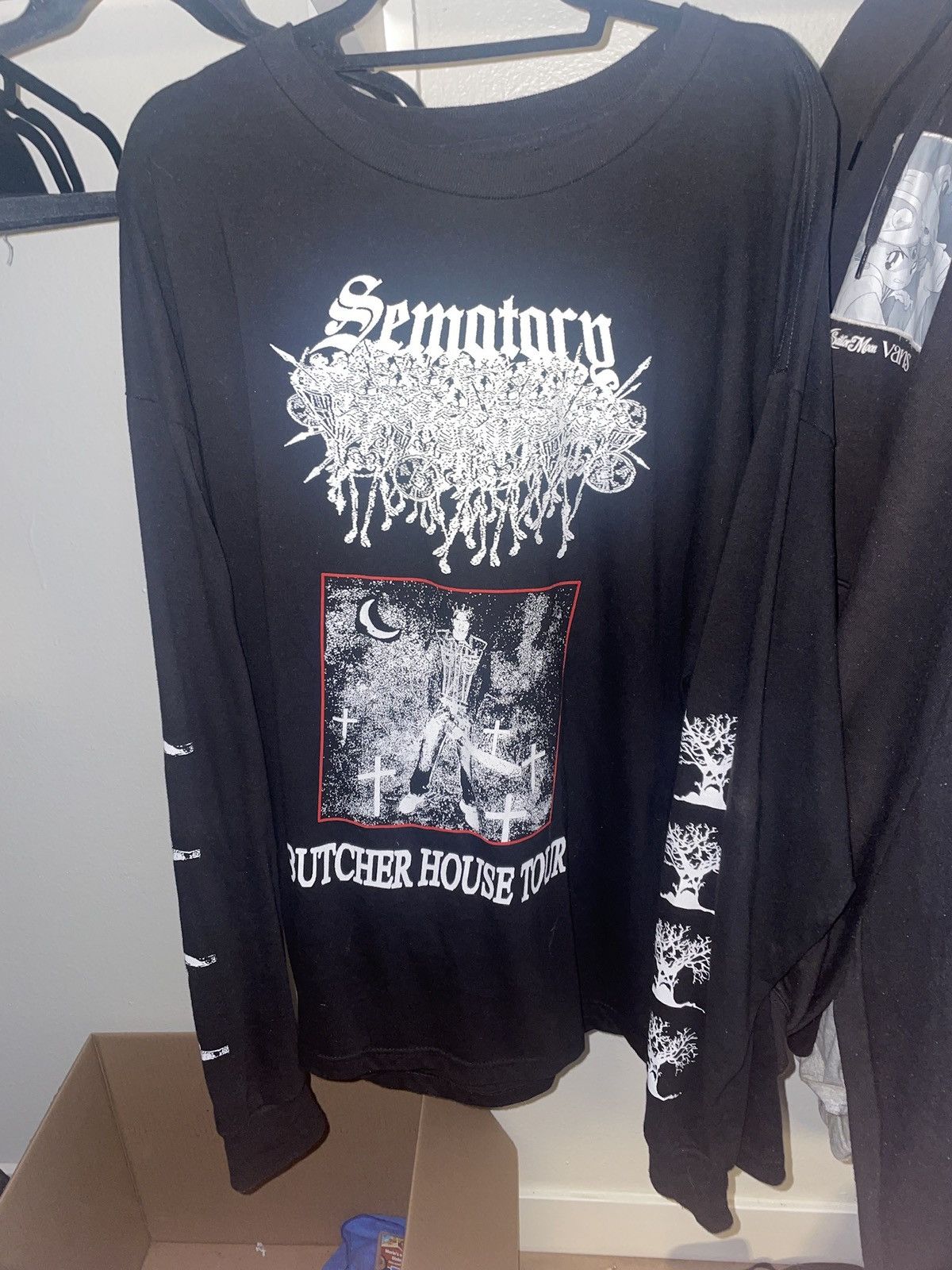 Band Tees Haunted mount butcher house tour long sleeve Size US XXL / EU 58 / 5 - 1 Thumbnail